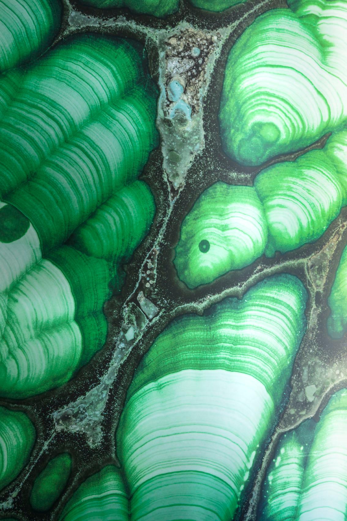 Dekoratives Wandteppich aus Kunstglas mit Vetritwolken für verschiedene Verwendungen, anpassbar (Moderne) im Angebot