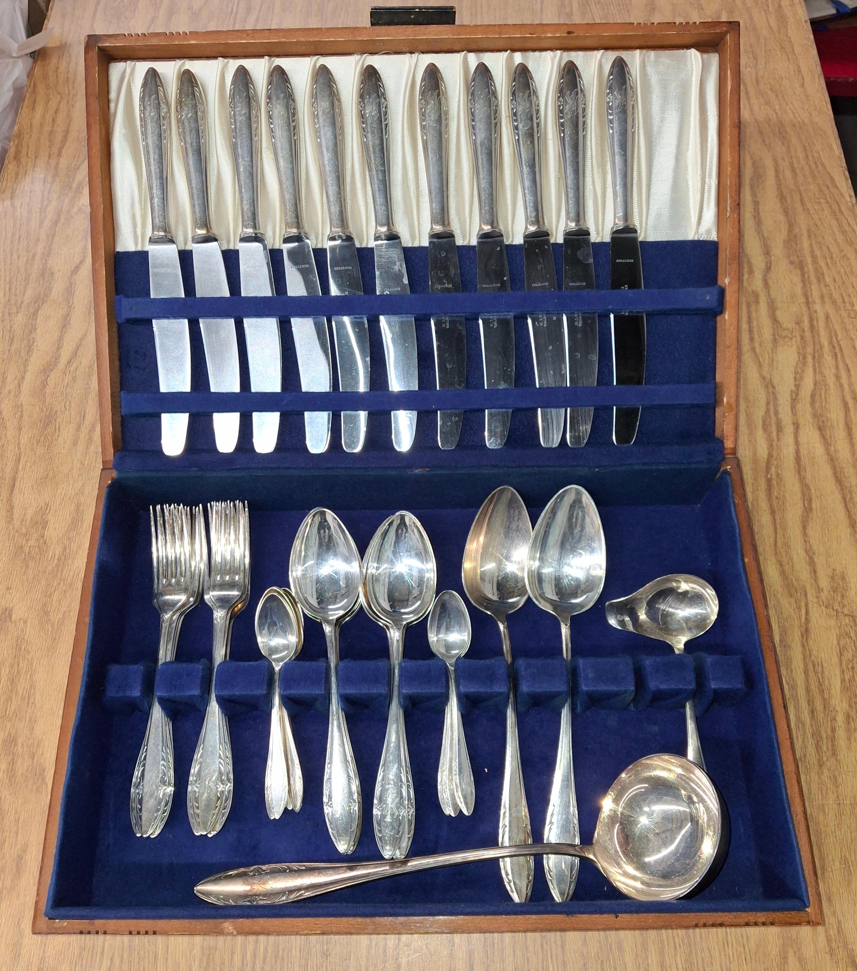 Art. Krupp Berndorf Solingen Silverplate Flatware Set 39pcs in Case For Sale 3