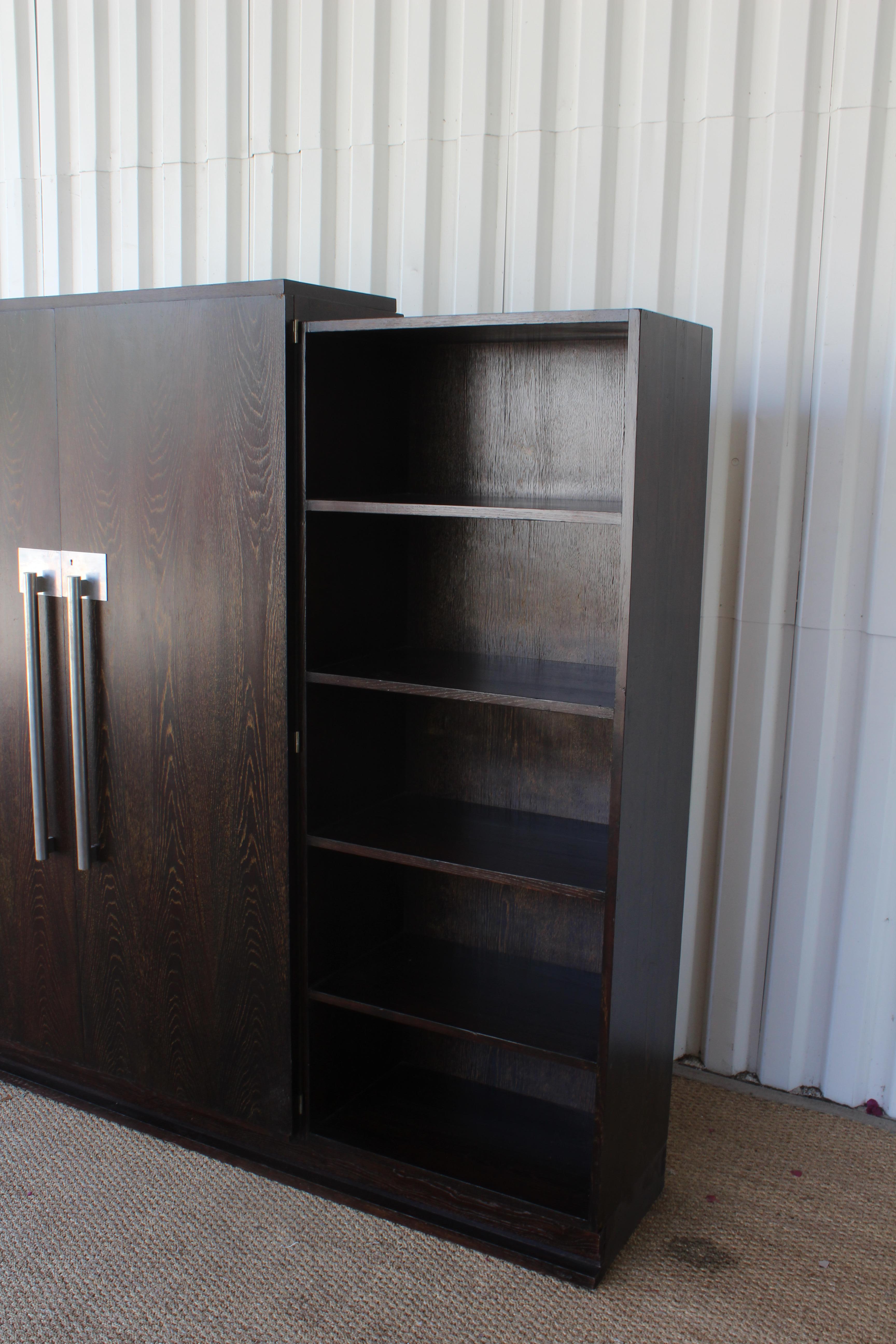 Art Moderne Cabinet by Jean Desnos for Rambaudi-Dantoine, France, 1930s In Good Condition For Sale In Los Angeles, CA