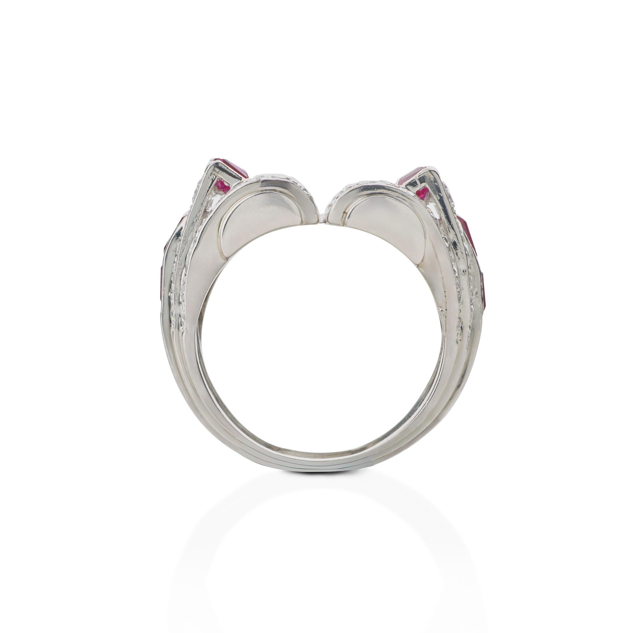 Moderner moderner Ring aus Platin, Rubin und Diamant im Zustand „Hervorragend“ im Angebot in New York, NY
