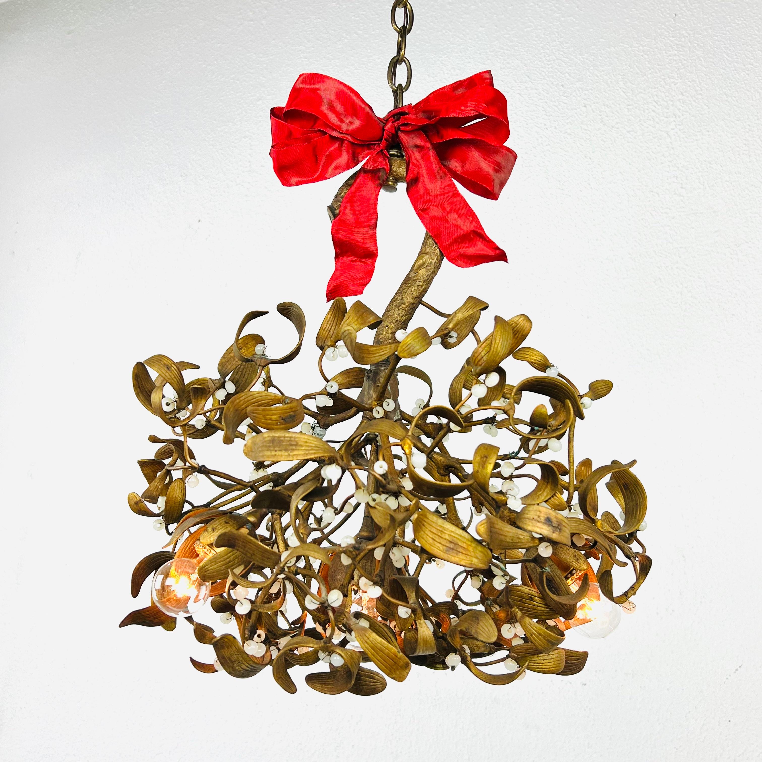 Art nouveau Lustre Art Nouveau en bronze « Mistletoe » en vente