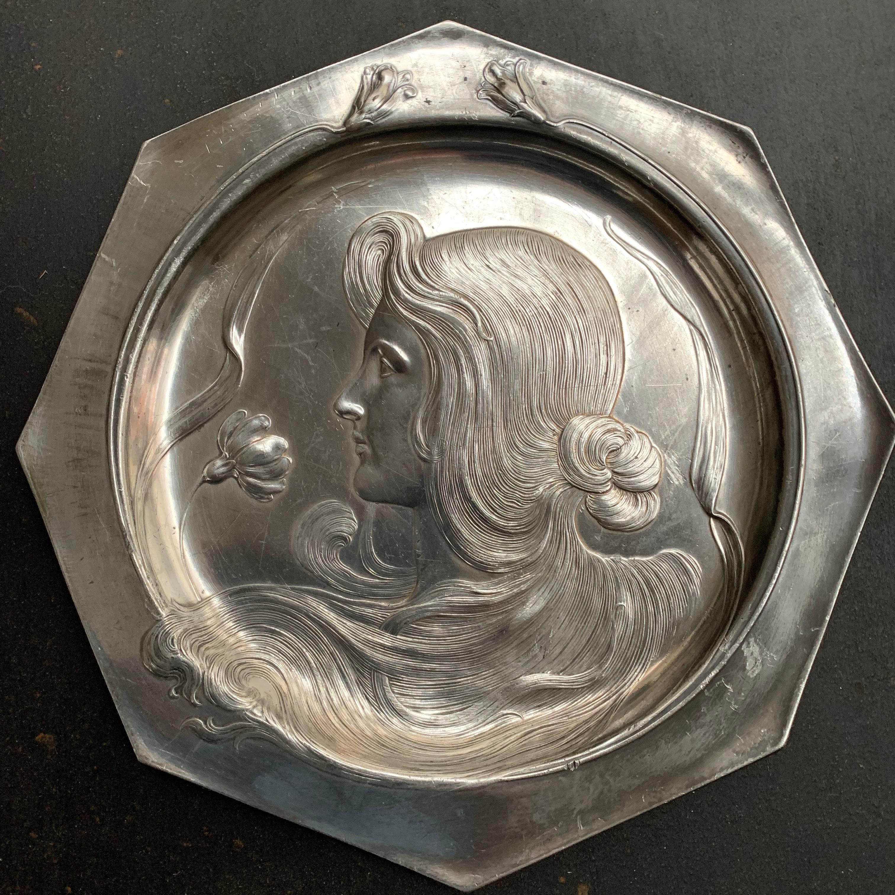 Art Nouvau Octagonal French Pewter Plate For Sale 2