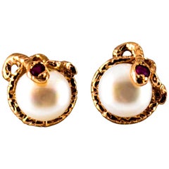 Art Nouveau 0.08 Carat Ruby Pearl Yellow Gold Stud Dangle "Snake" Earrings
