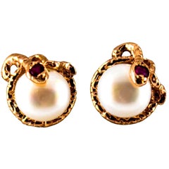 Art Nouveau 0.08 Carat Ruby Pearl Yellow Gold Stud Dangle "Snake" Earrings