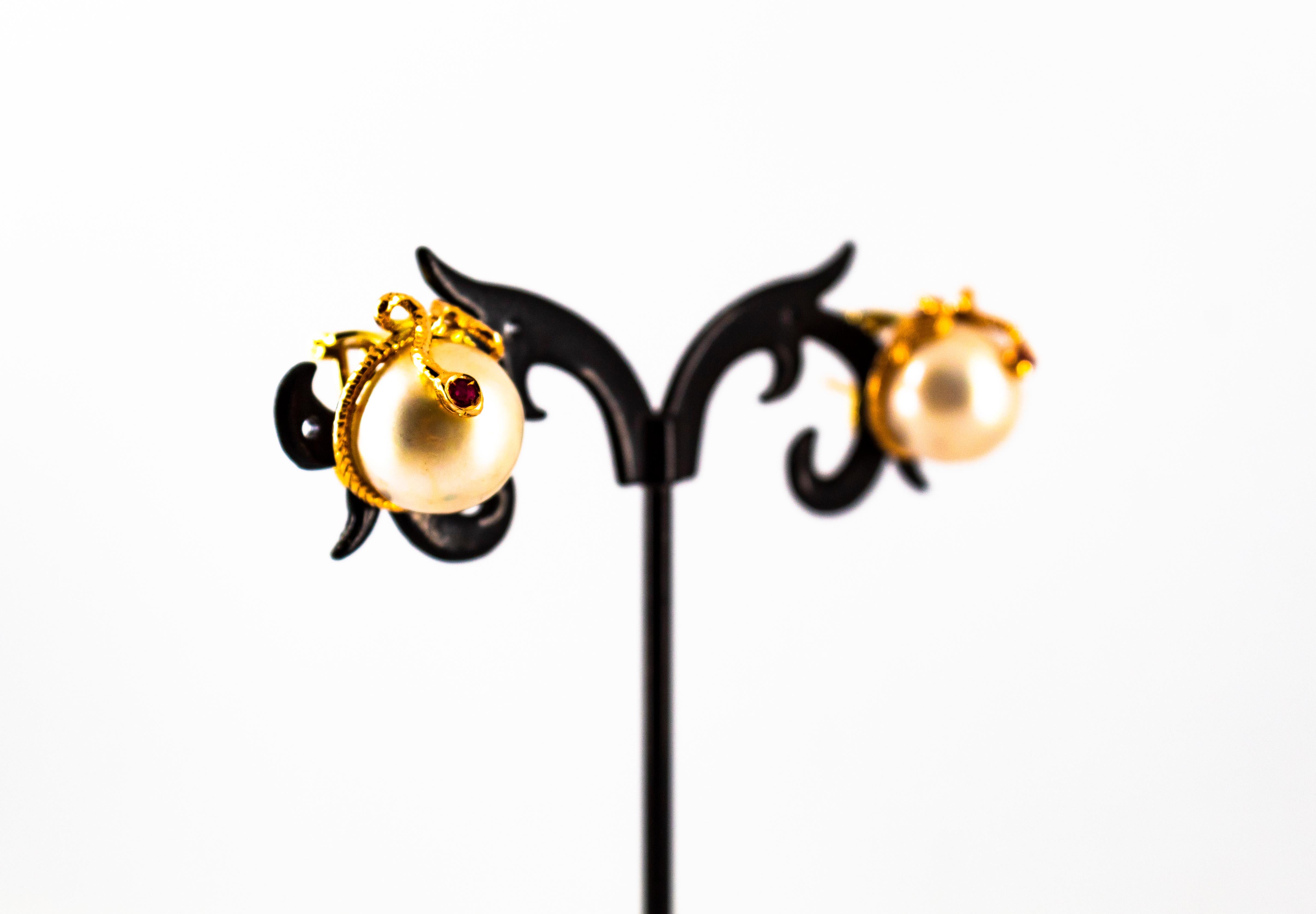 Art Nouveau 0.12 Carat Ruby Mabe Pearl Yellow Gold Clip-On Dangle Snake Earrings For Sale 4