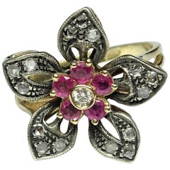 Antique Art Nouveau 0.50 Carat Ruby Rose Cut Diamonds 14 Karat Yellow Gold Ring