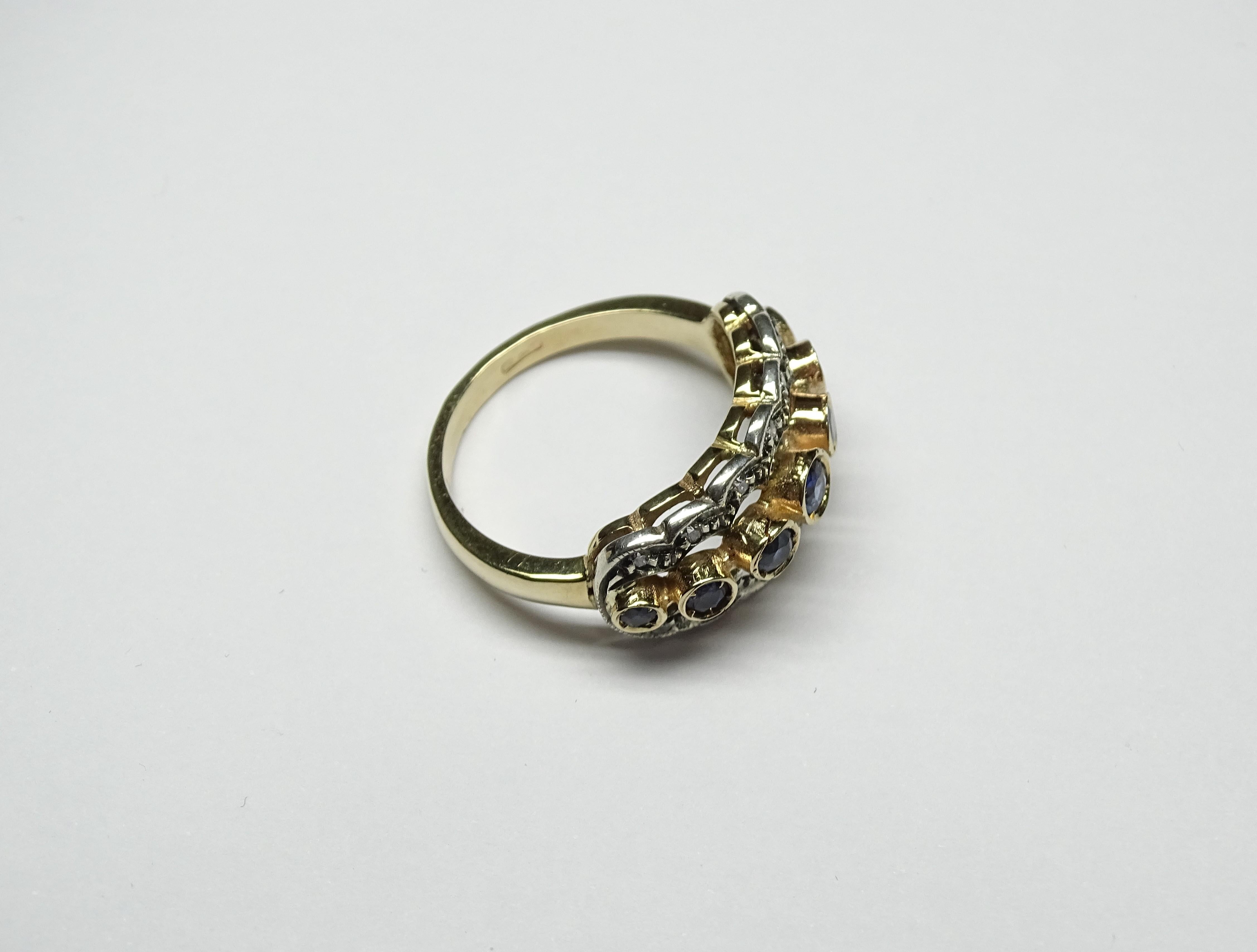 Art Nouveau 0.80 Carat Sapphire White Diamonds 14 Karat Yellow Gold Ring For Sale 3