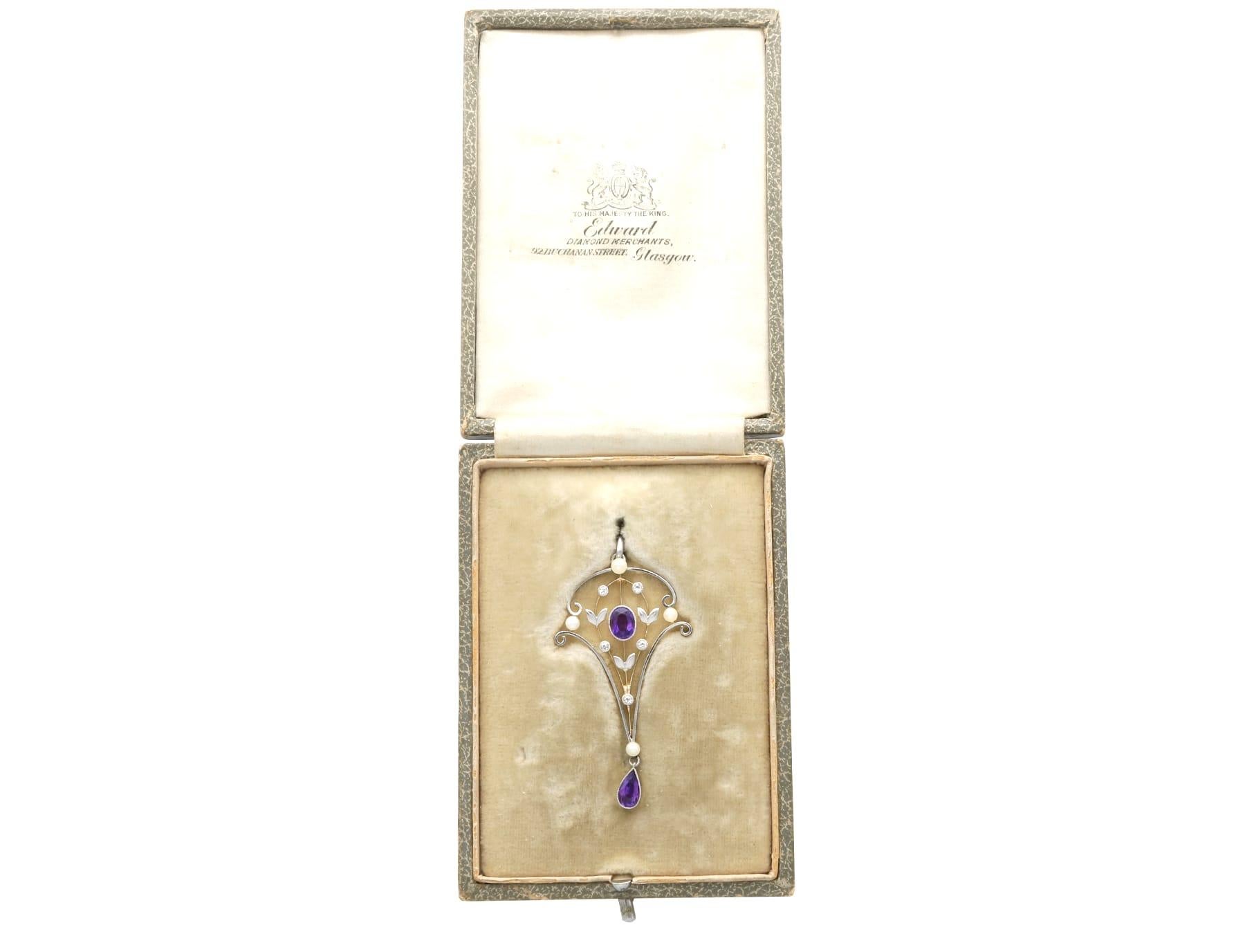 Ciondolo Art Nouveau in oro giallo 12k con ametista da 0,95 carati e diamanti da 0,10 carati in vendita 9