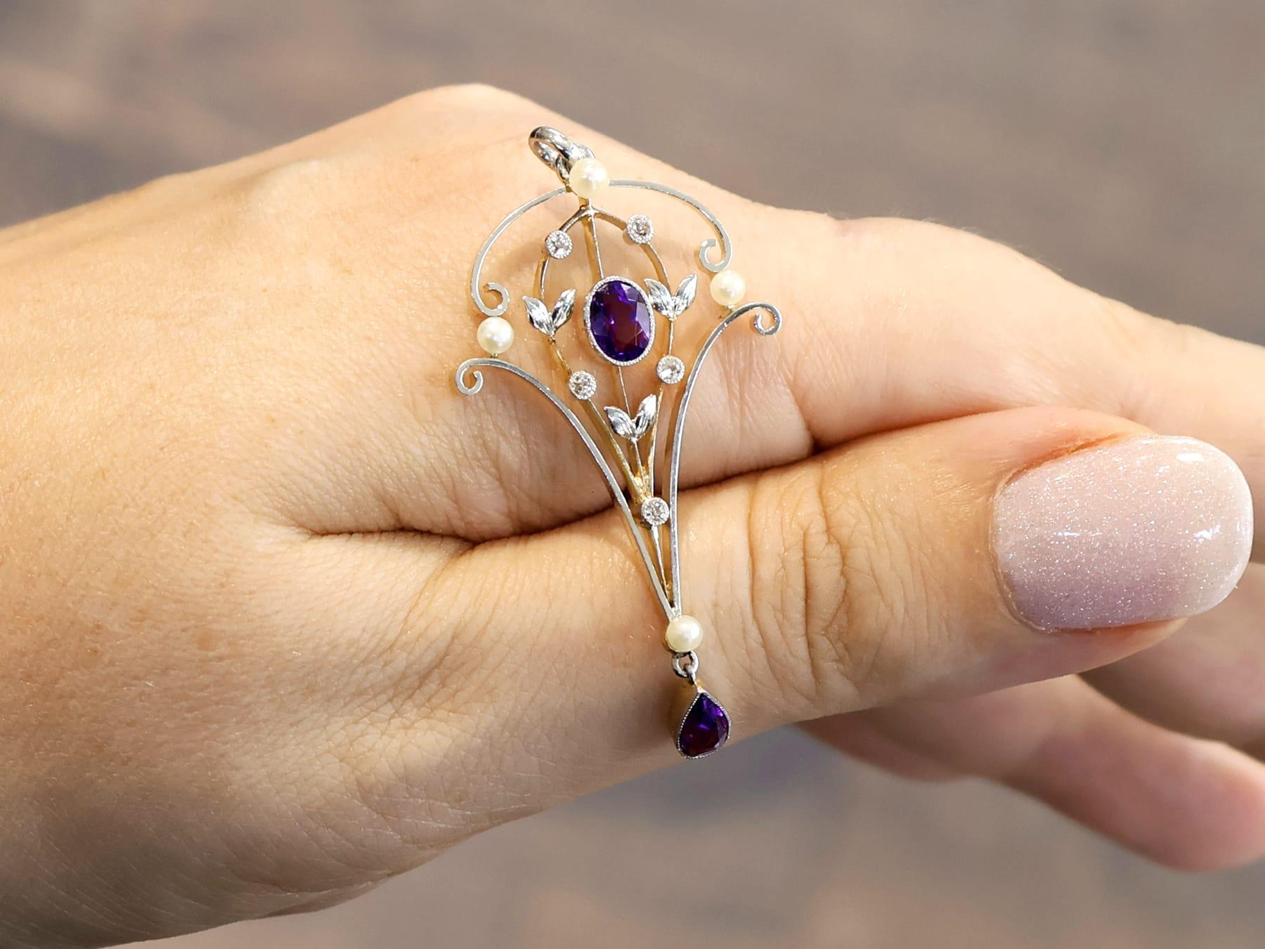 Ciondolo Art Nouveau in oro giallo 12k con ametista da 0,95 carati e diamanti da 0,10 carati in vendita 1