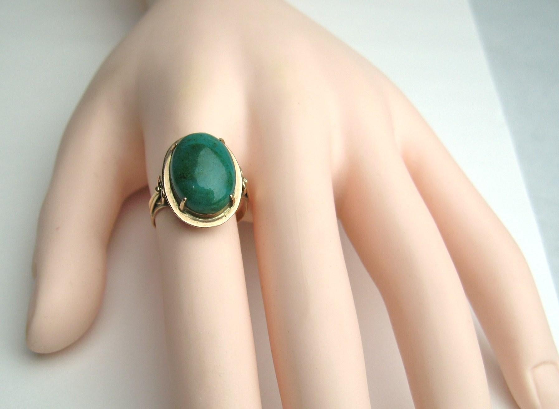 Art Nouveau 10 Karat Gold Malachite Ring For Sale 2