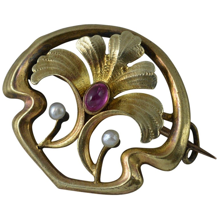 Art Nouveau 14 Carat Rose Gold Ruby Cabochon and Pearl Brooch For Sale