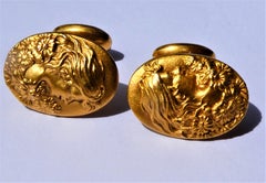 Art Nouveau 14 Karat Yellow Gold Lady´s Head with Flowers Cufflinks