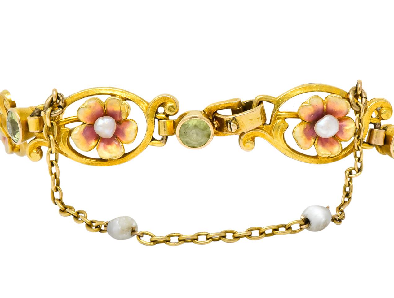 Art Nouveau 1.44 Carat Peridot Enamel Pearl 14 Karat Gold Link Bracelet In Excellent Condition In Philadelphia, PA