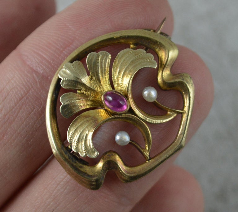 Art Nouveau 14 Carat Rose Gold Ruby Cabochon and Pearl Brooch For Sale 1