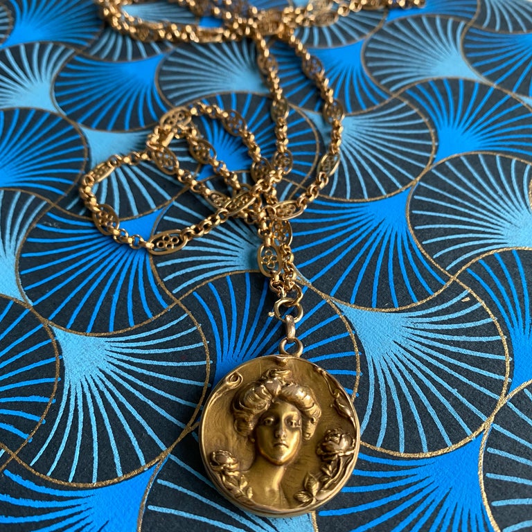 Art Nouveau 14k Gold Locket Pendant For Sale at 1stDibs