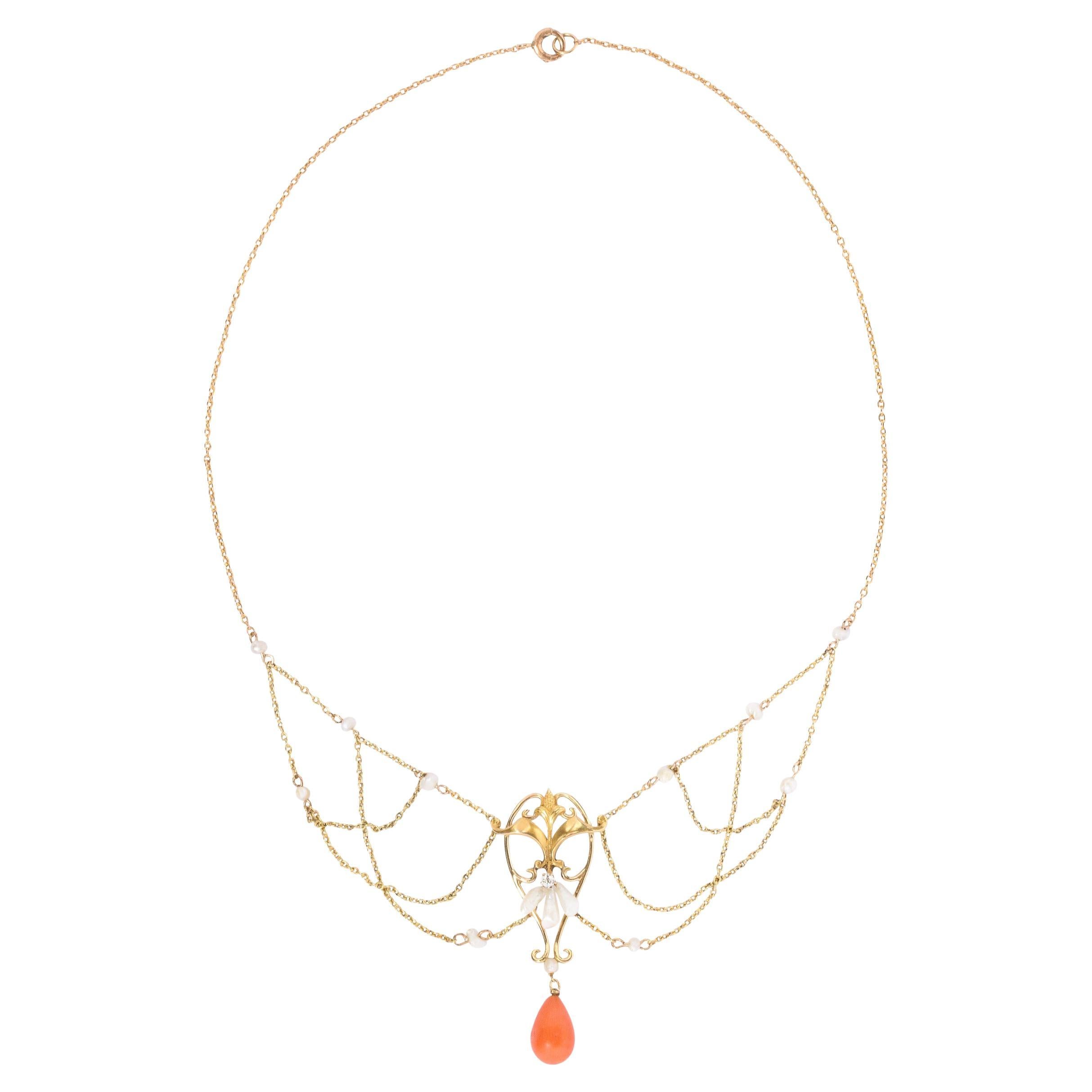 Collier guirlande Art nouveau en or 14k, perles, corail et diamants en vente