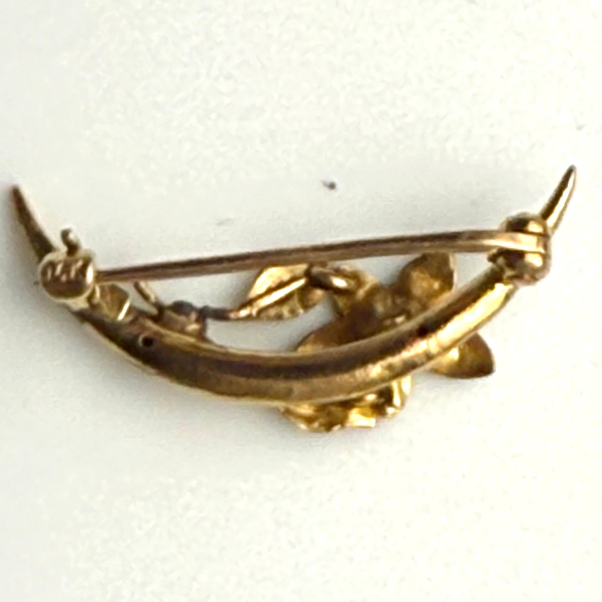 Art Nouveau 14K Yellow Gold Enamel Baroque Pearl Flower and Moon Motif Brooch For Sale 2