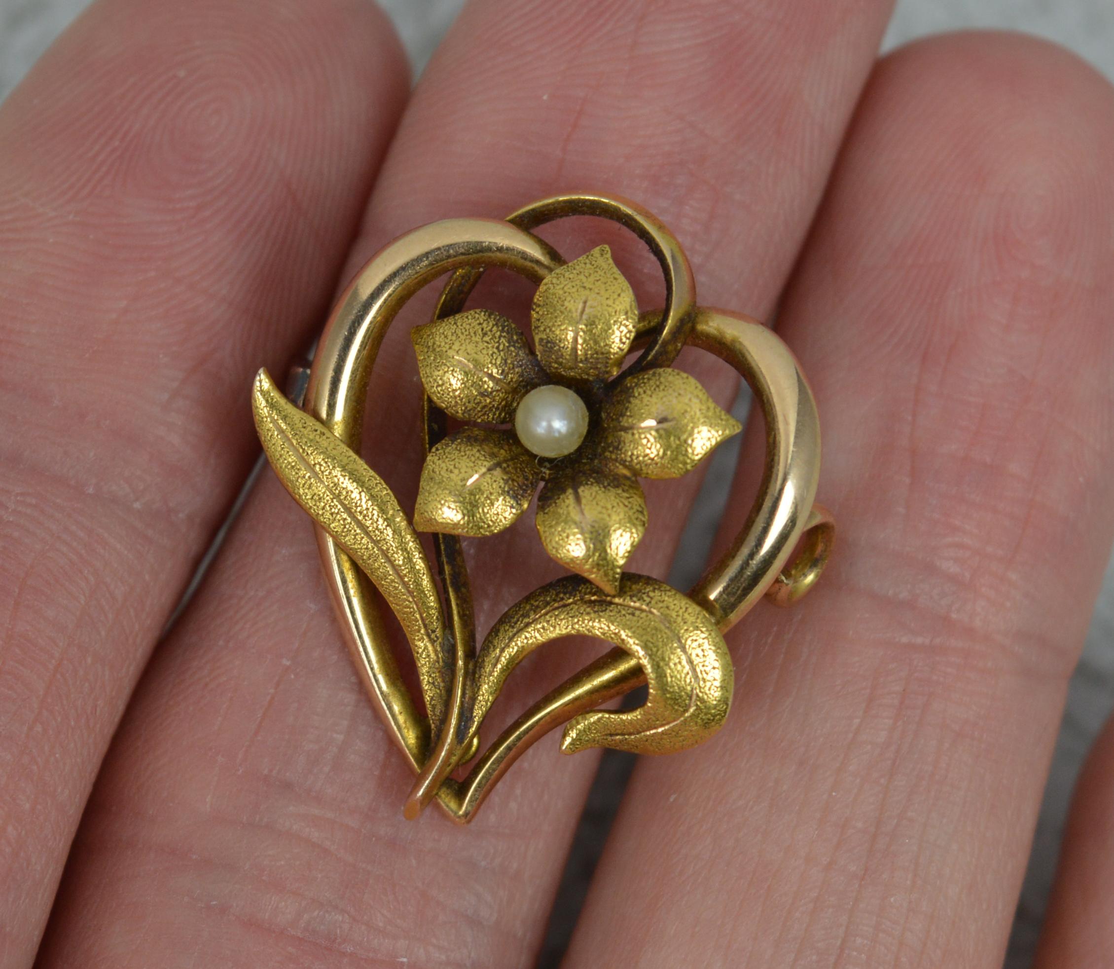 Art Nouveau 15 Carat Gold and Pearl Forget Me Not Flower Brooch 3