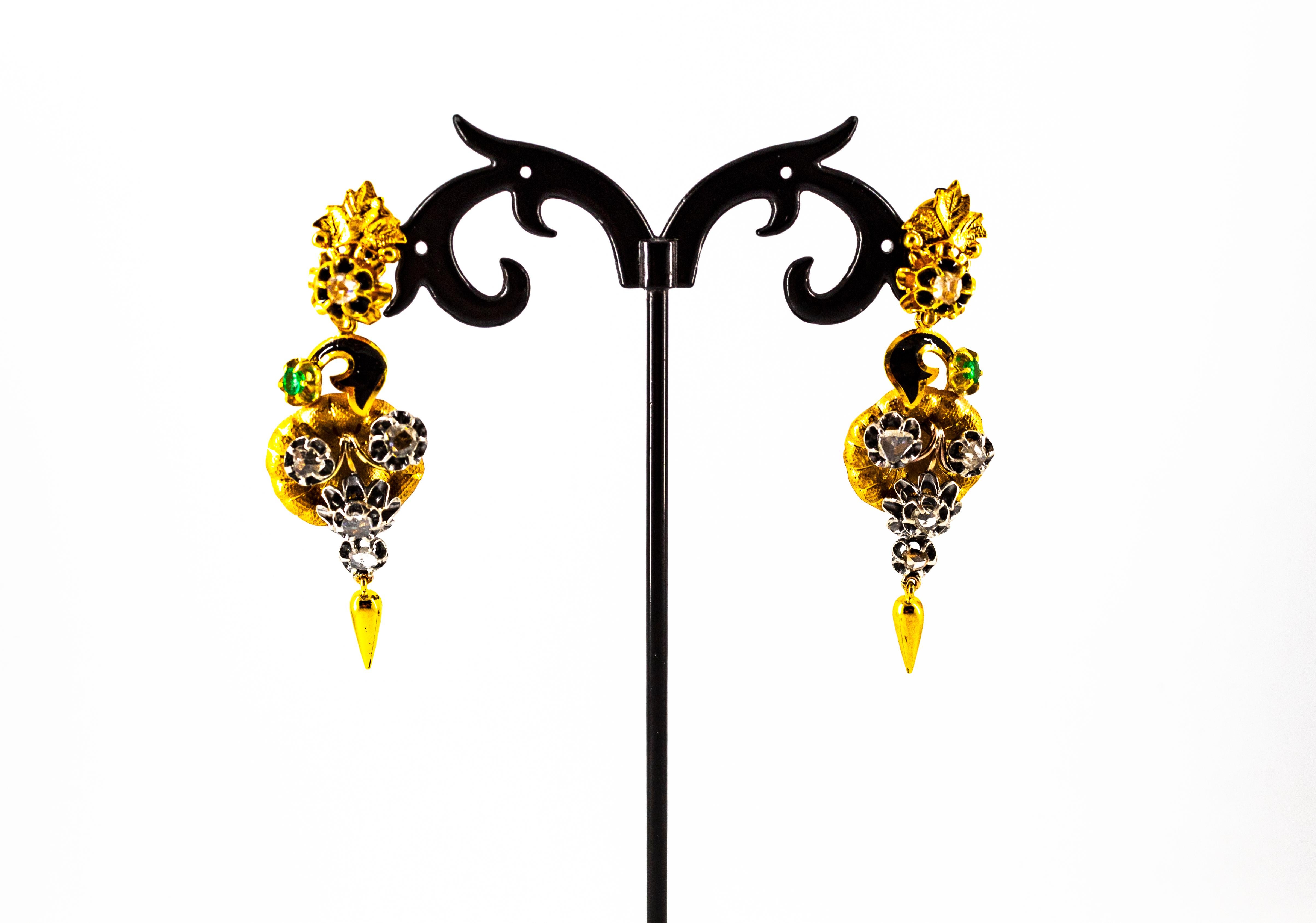 Boucles d'oreilles en goutte Art Nouveau en or jaune avec émeraudes et diamants blancs taille rose de 1,50 carat Neuf - En vente à Naples, IT