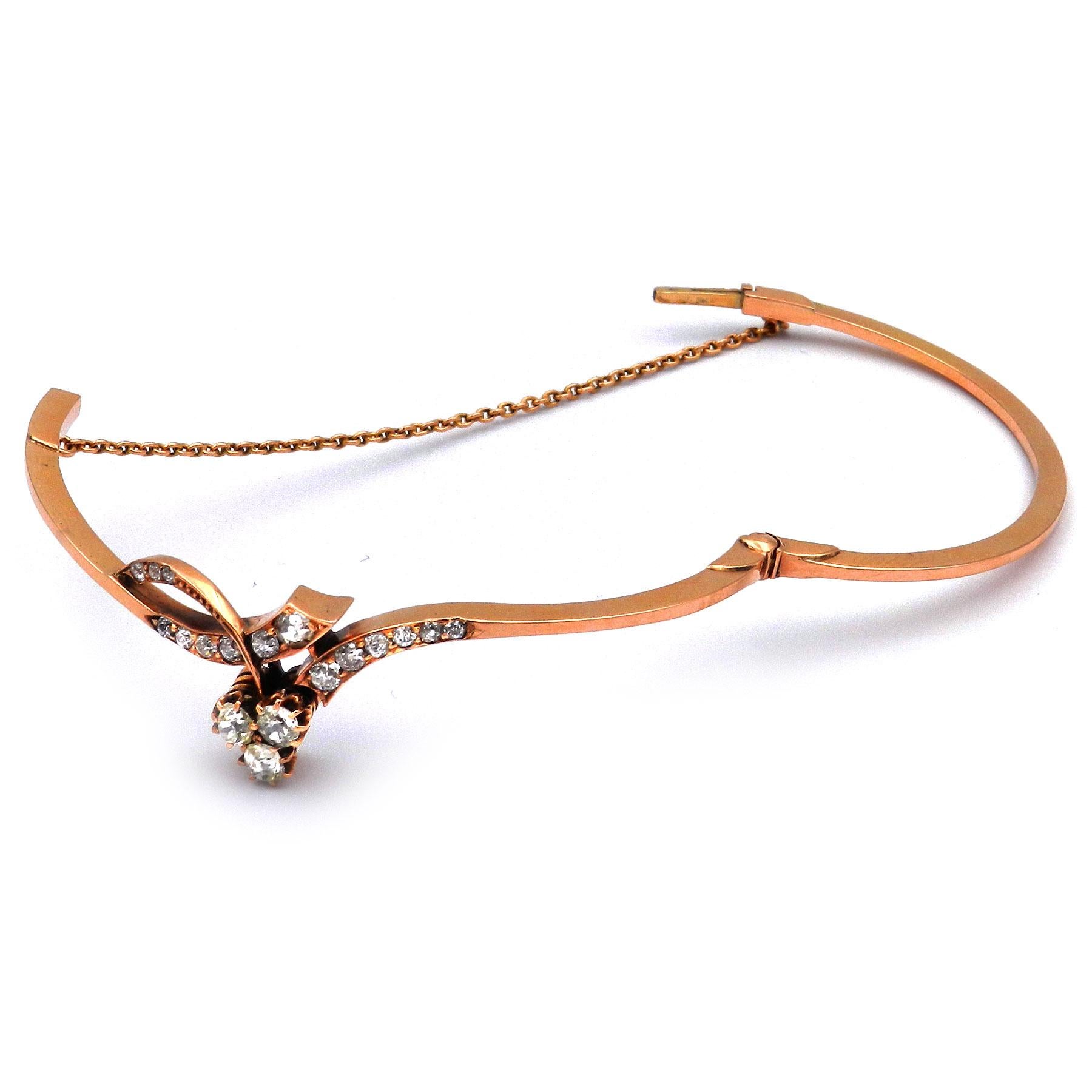 Bangle in oro 14K con diamante da 1,75 carati, Art Nouveau, 1890 circa in vendita 3