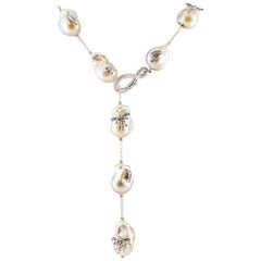 Art Nouveau 1.75 Carat White Diamond Pearl White Gold Beaded Drop Necklace