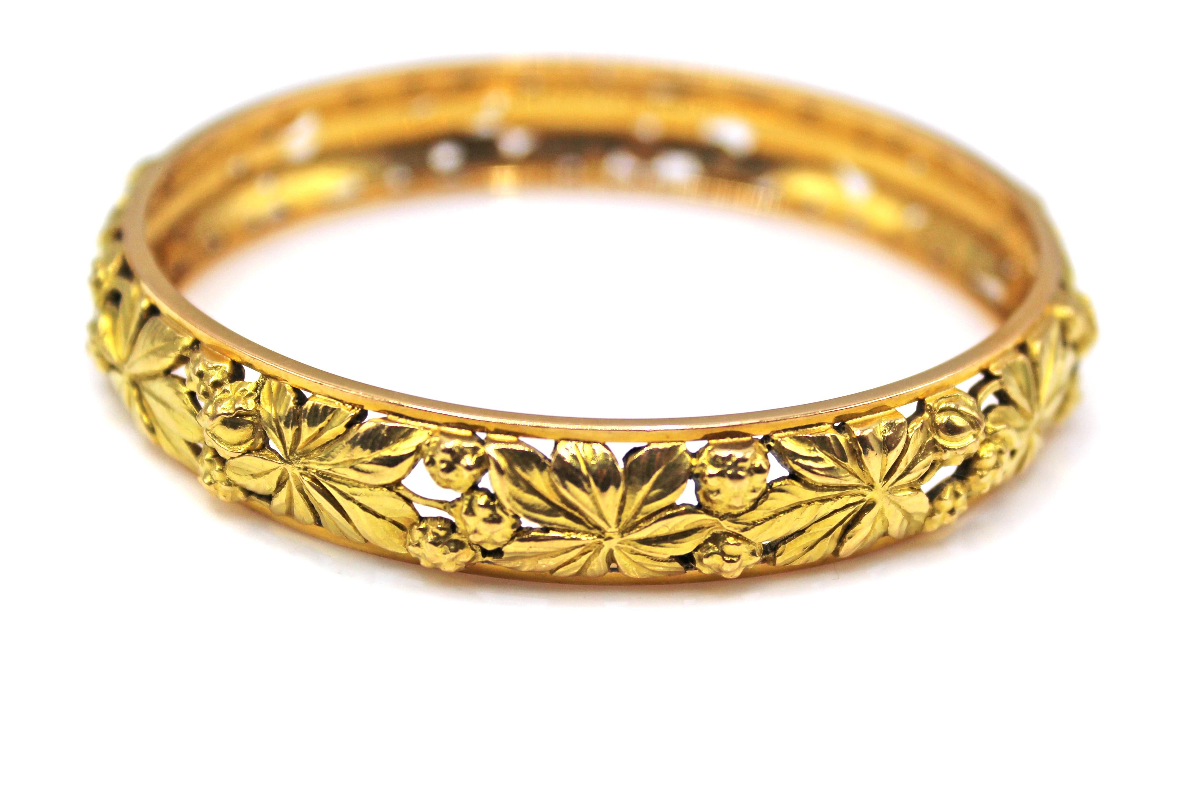 Art Nouveau 18 Karat Gold Bangle Bracelet In Excellent Condition In New York, NY