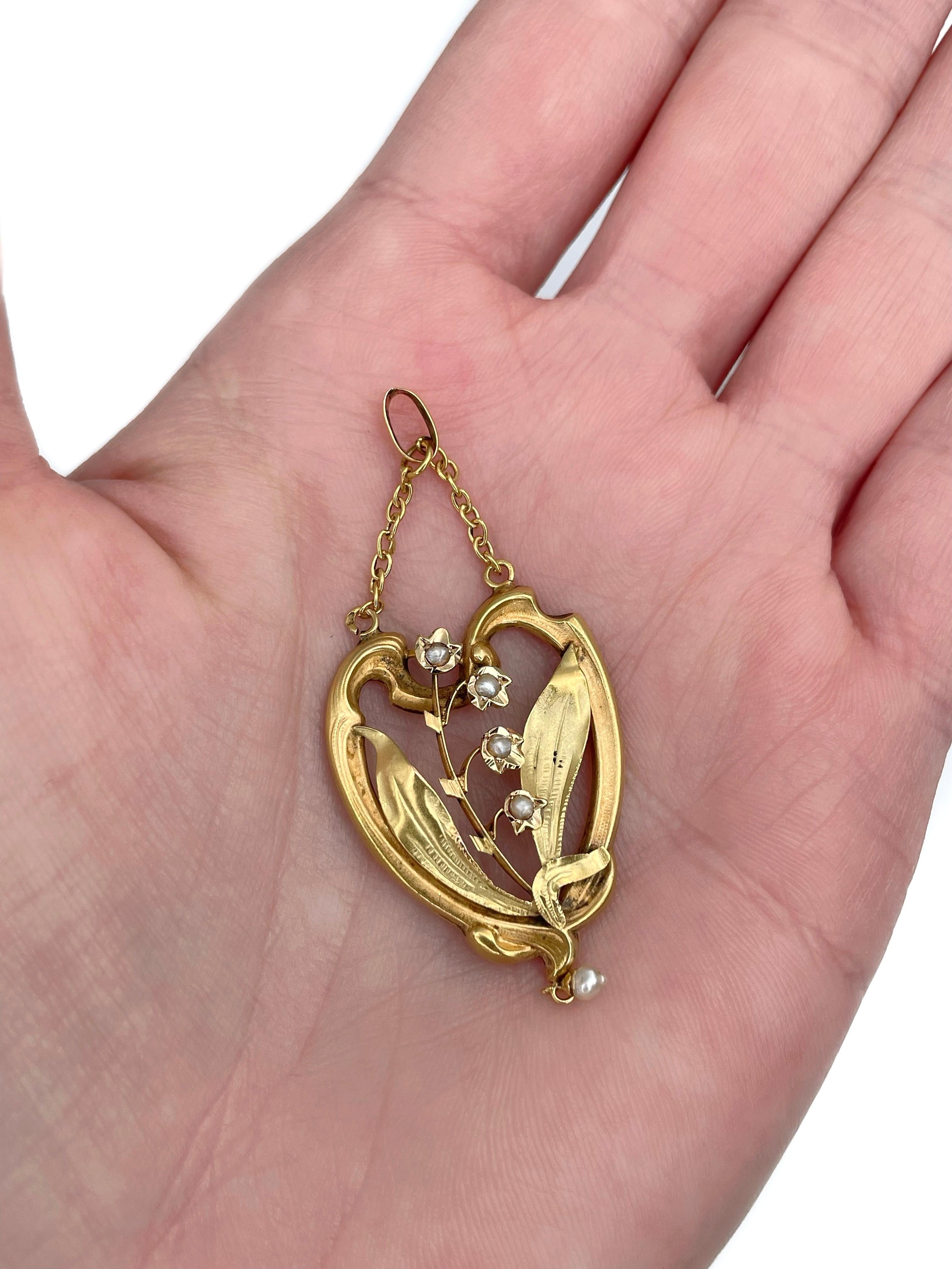 This is an Art Nouveau pendant depicting a lily of the valley. It is crafted in 18K yellow gold and features seed pearls. Circa 1900. 

Weight: 2.26g
Size: 5.8x2.3cm

———

If you have any questions, please feel free to ask. We describe our items