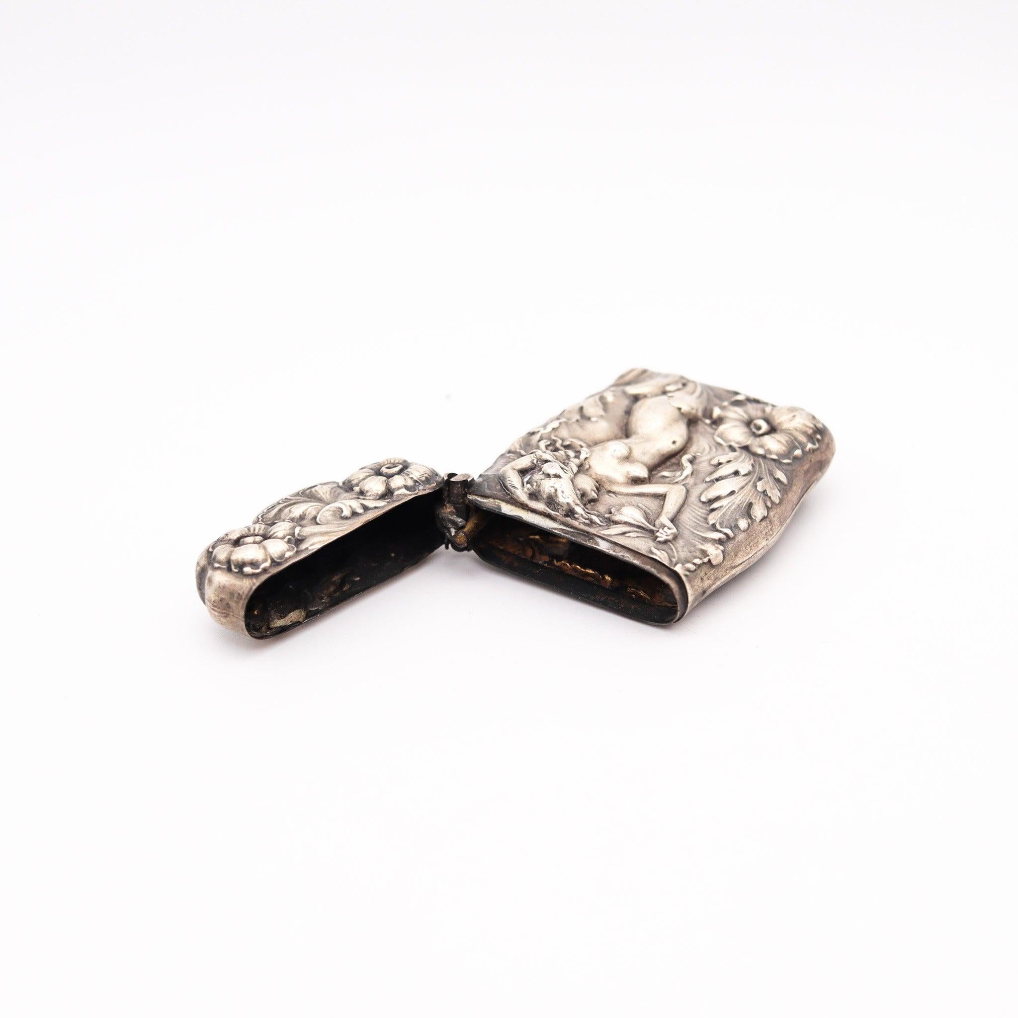Art Nouveau ART-NOUVEAU 1890 Vesta Matches Box With Floriated Repousse In .925 Sterling For Sale
