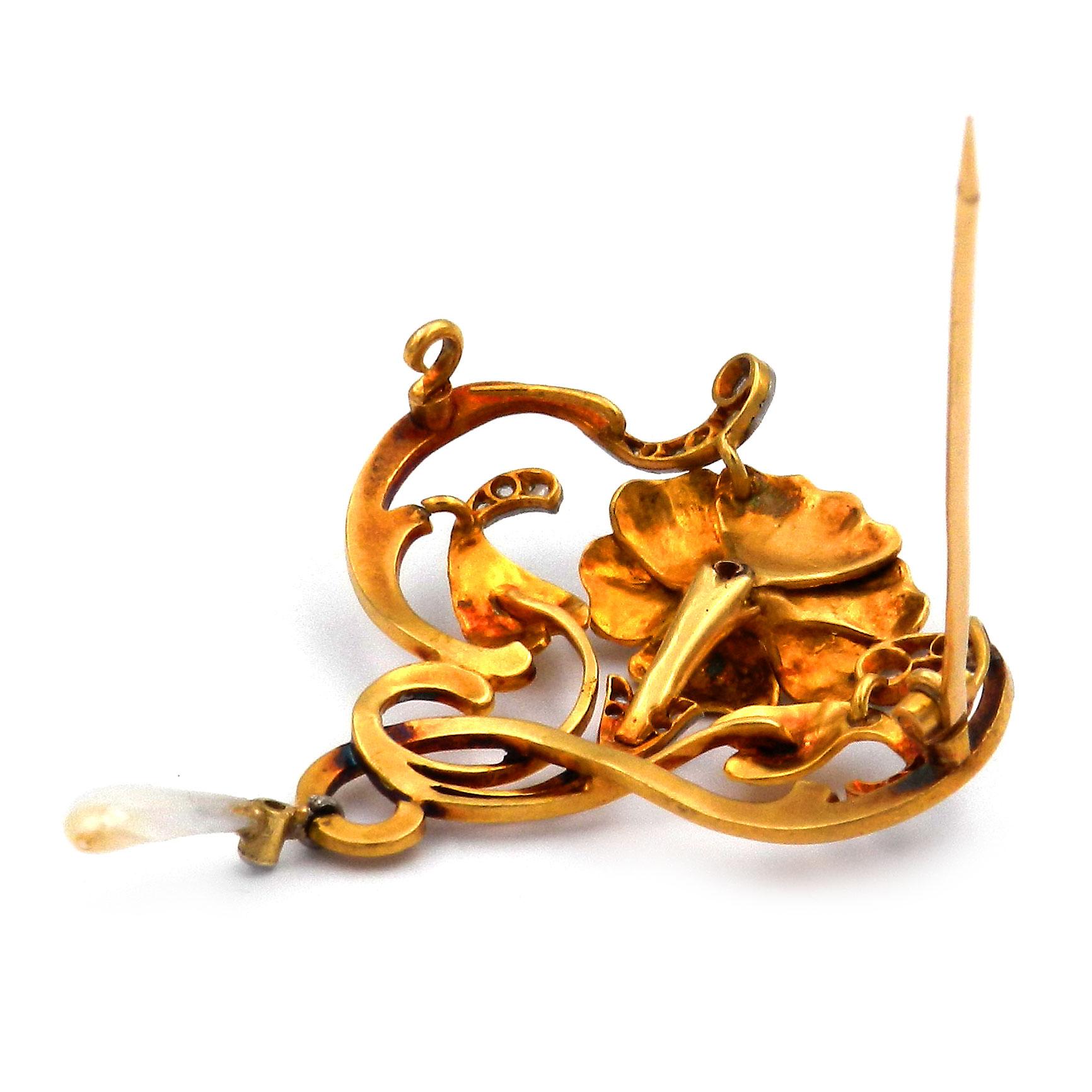 Art Nouveau 18K Gold Diamond and Oriental Pearl Brooch circa 1905 For Sale 1