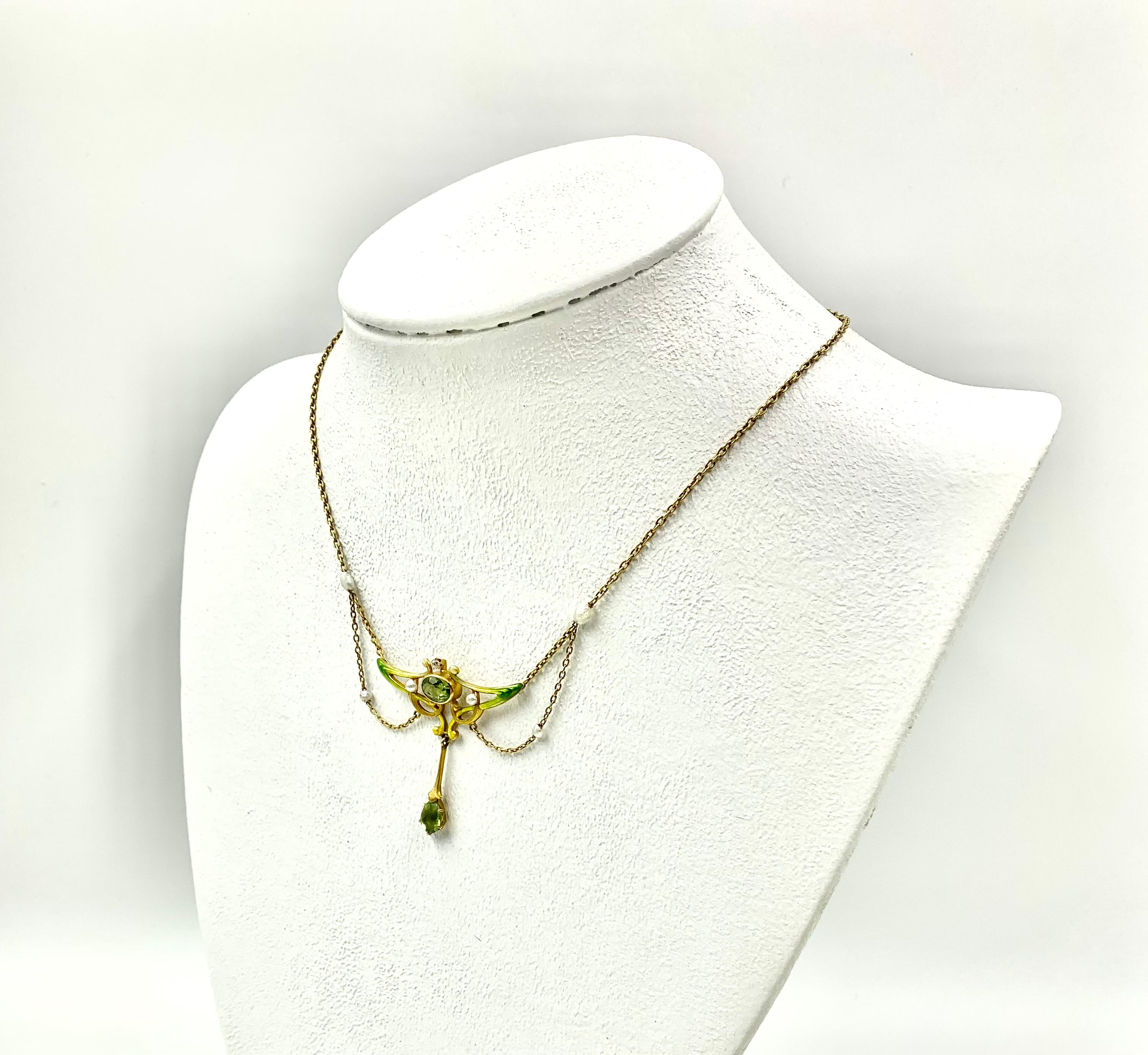 Art Nouveau 18K Gold Ombre Enamel Peridot Pearl Diamond Necklace, circa 1900 For Sale 1