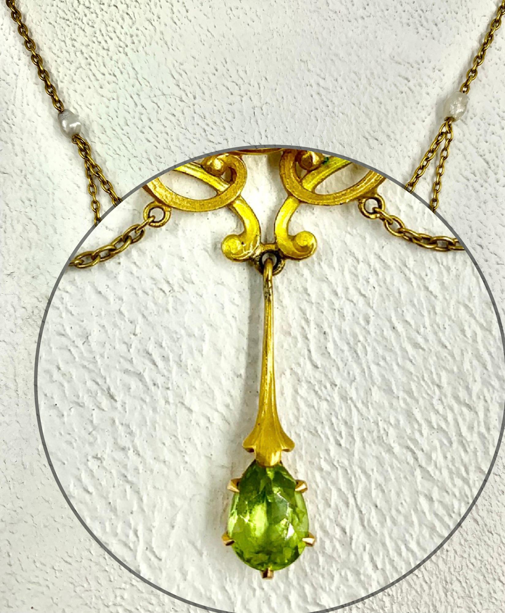 Art Nouveau 18K Gold Ombre Enamel Peridot Pearl Diamond Necklace, circa 1900 For Sale 3