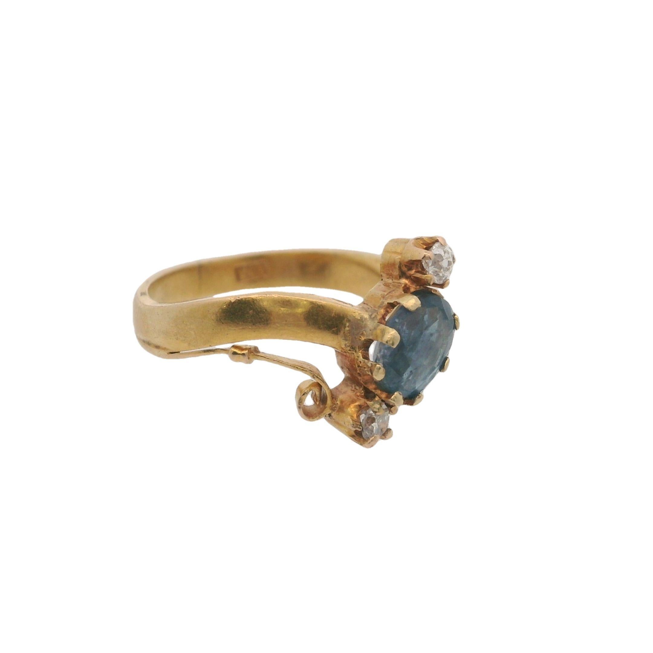Anillo Art Nouveau de Oro de 18k con Diamantes y Zafiro en Bueno estado para la venta en Aventura, FL
