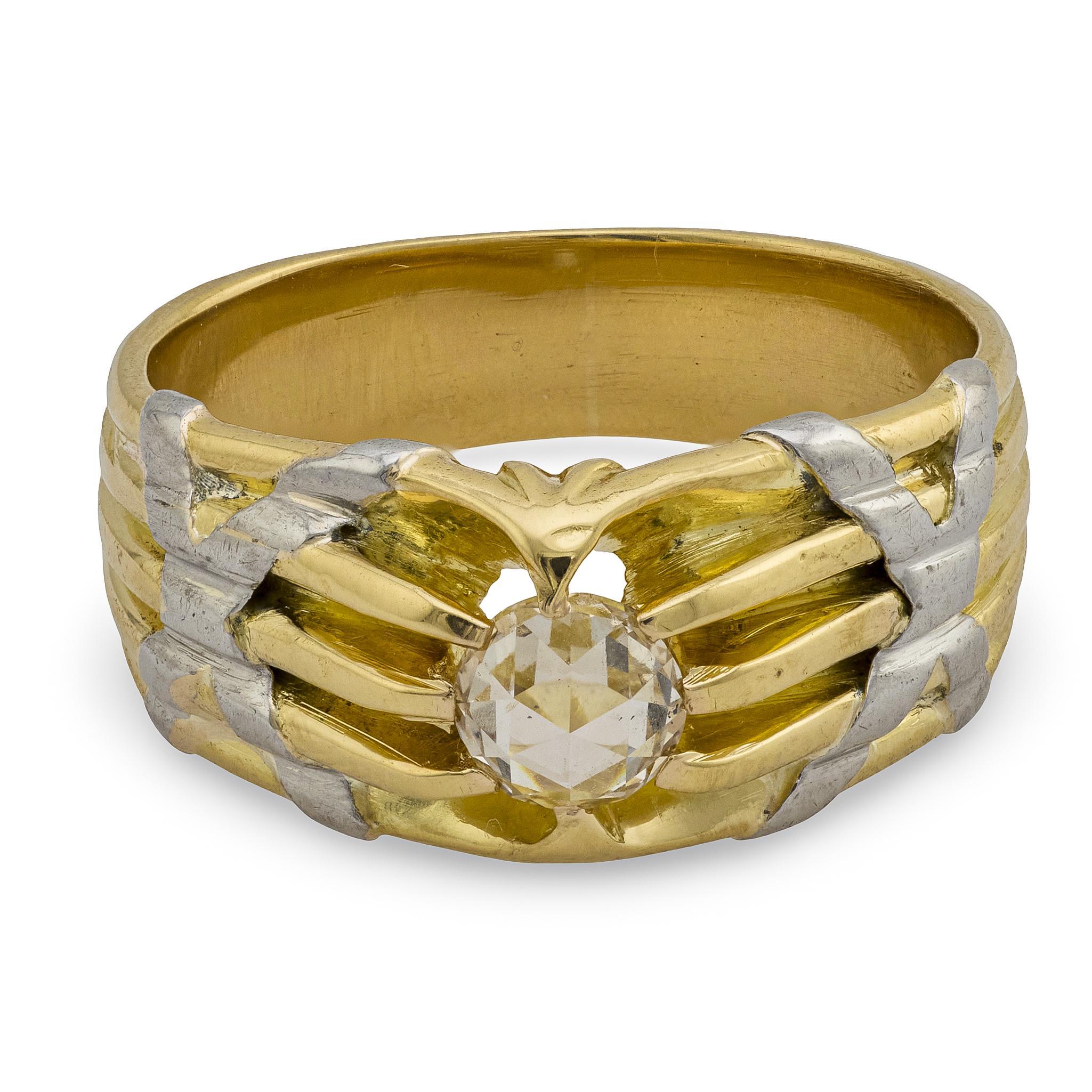 Un meraviglioso anello con diamante dell'epoca Art Nouveau (ca. 1910)! Realizzato in oro giallo 18 carati e platino, questo anello presenta un diamante taglio Holland da 0,41 carati. Il diamante è incastonato in una montatura a più punte. Le spalle