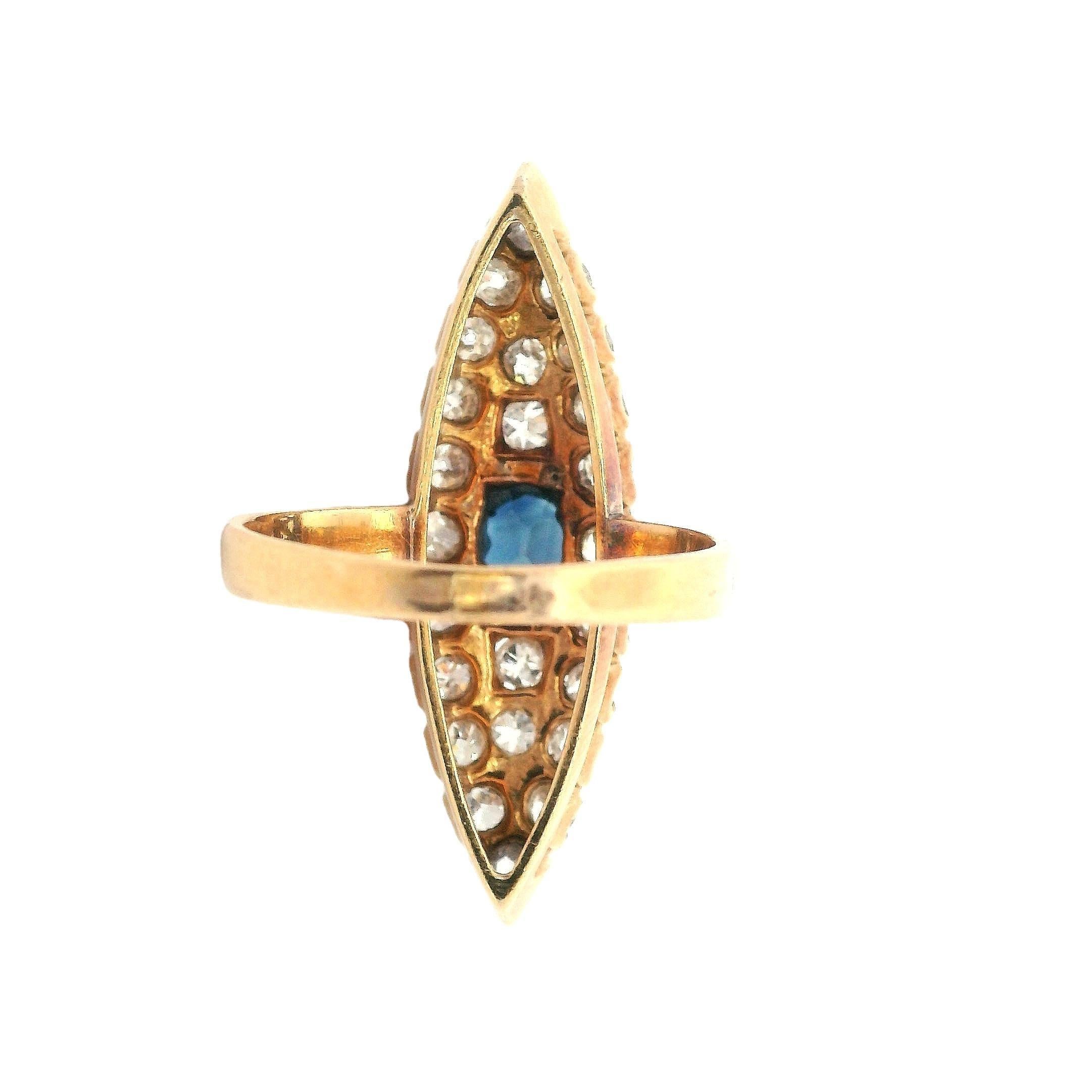 Art Nouveau 1900s Ring in 18kt Gold with Diamonds and Sapphire For Sale 1