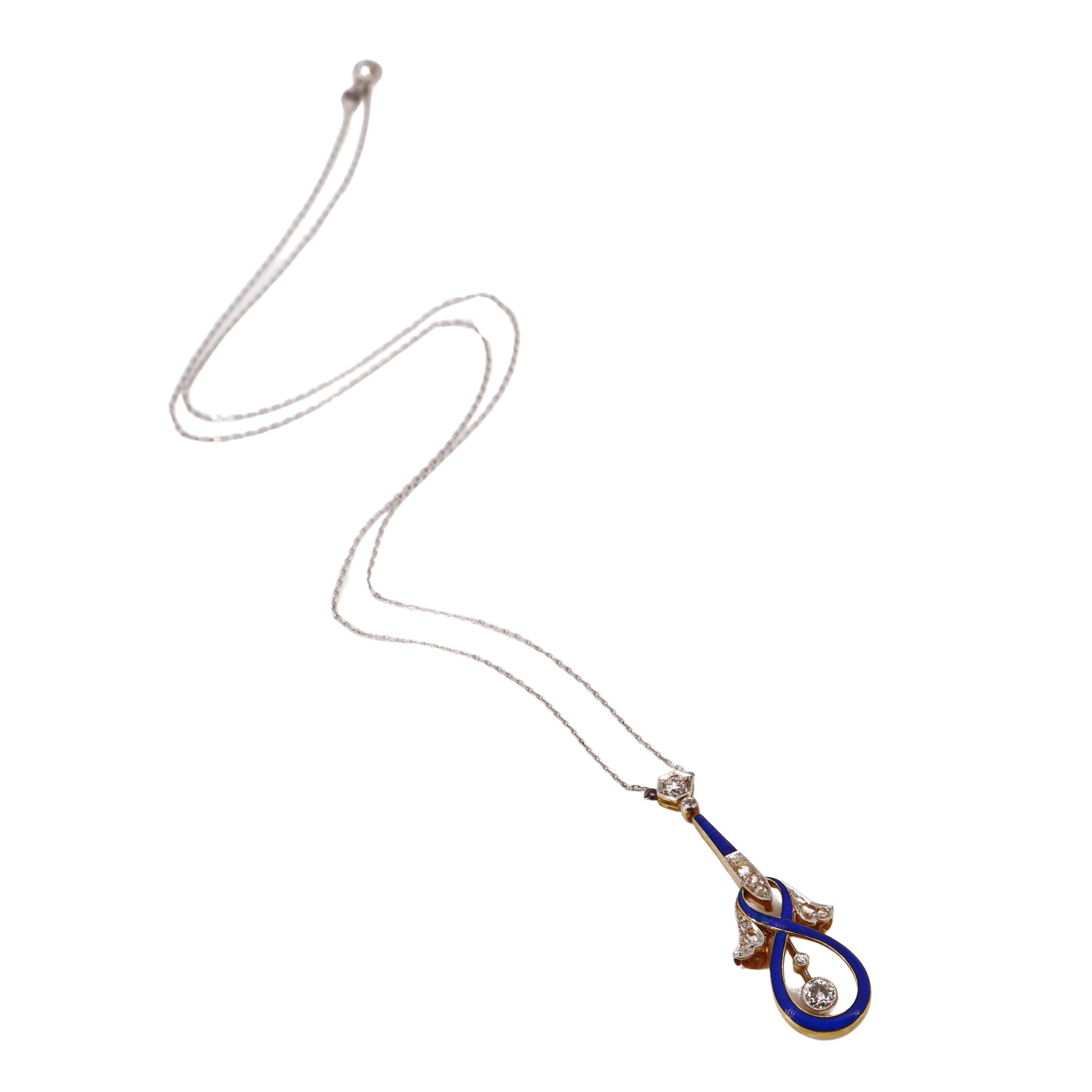 Art Nouveau 1900 Enamel Pendant Necklace in 18kt Gold and Platinum with Diamonds In Excellent Condition For Sale In Aventura, FL