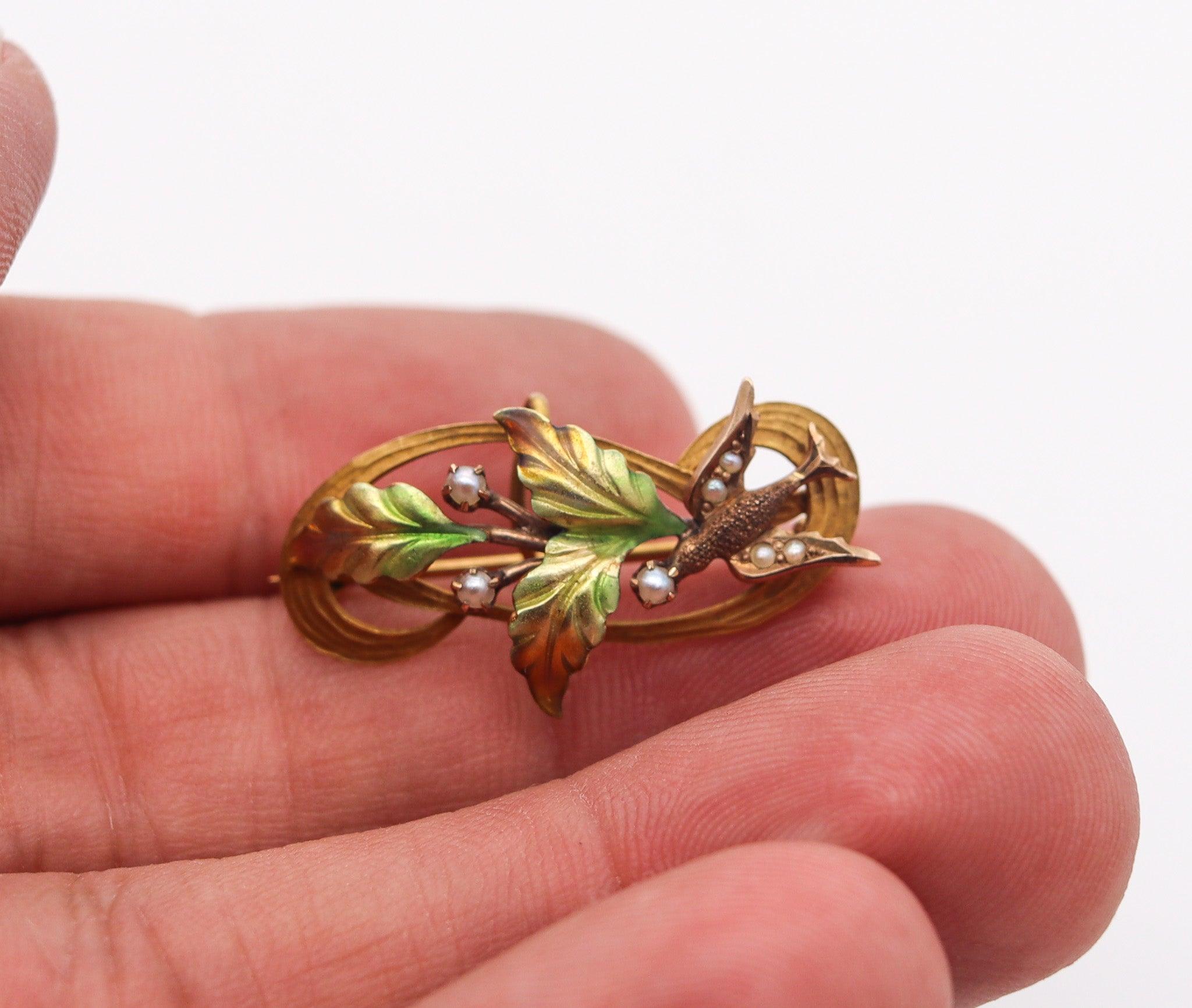 Women's ART NOUVEAU 1900 Enameled Flowers Pin Brooch in 10Kt Gold & Natural Pearls For Sale