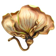Broche pendentif Art nouveau 1900 en or jaune 14 carats émaillé opalescent orchidée
