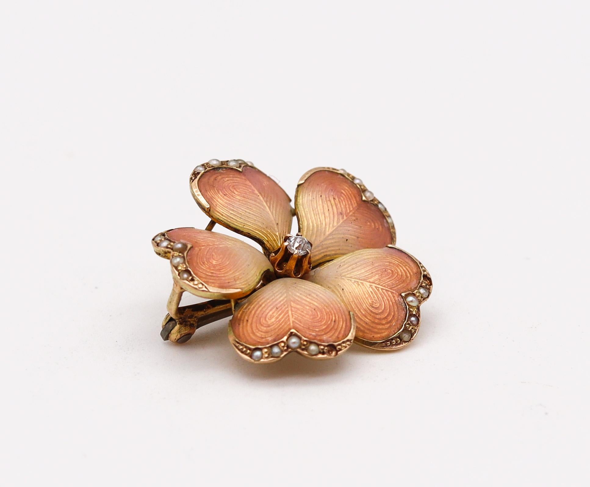 Edwardian enameled white Orchid convertible brooch.

Beautiful three-dimensional piece, created in America during the Edwardian and the Art Nouveau periods, between the 1901-1910. This beautiful pin brooch has been carefully crafted in solid yellow