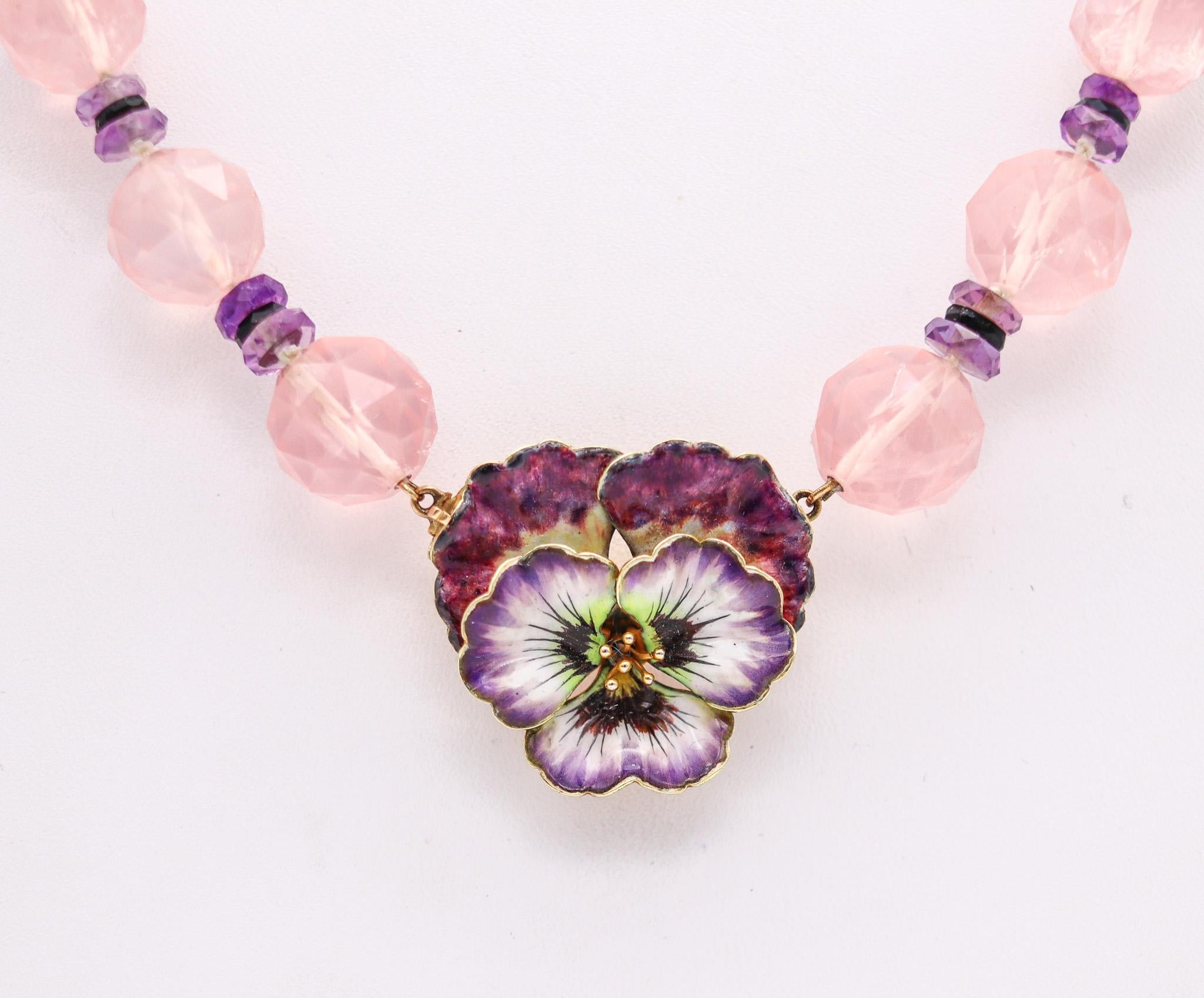 Art nouveau necklace with enamel pansy flower.

Colorful necklace with a Pansy flower motif, created in America during the Edwardian and the Art Nouveau periods, back in the 1900.. This beautiful graduated necklace is attached to the Pansy flower
