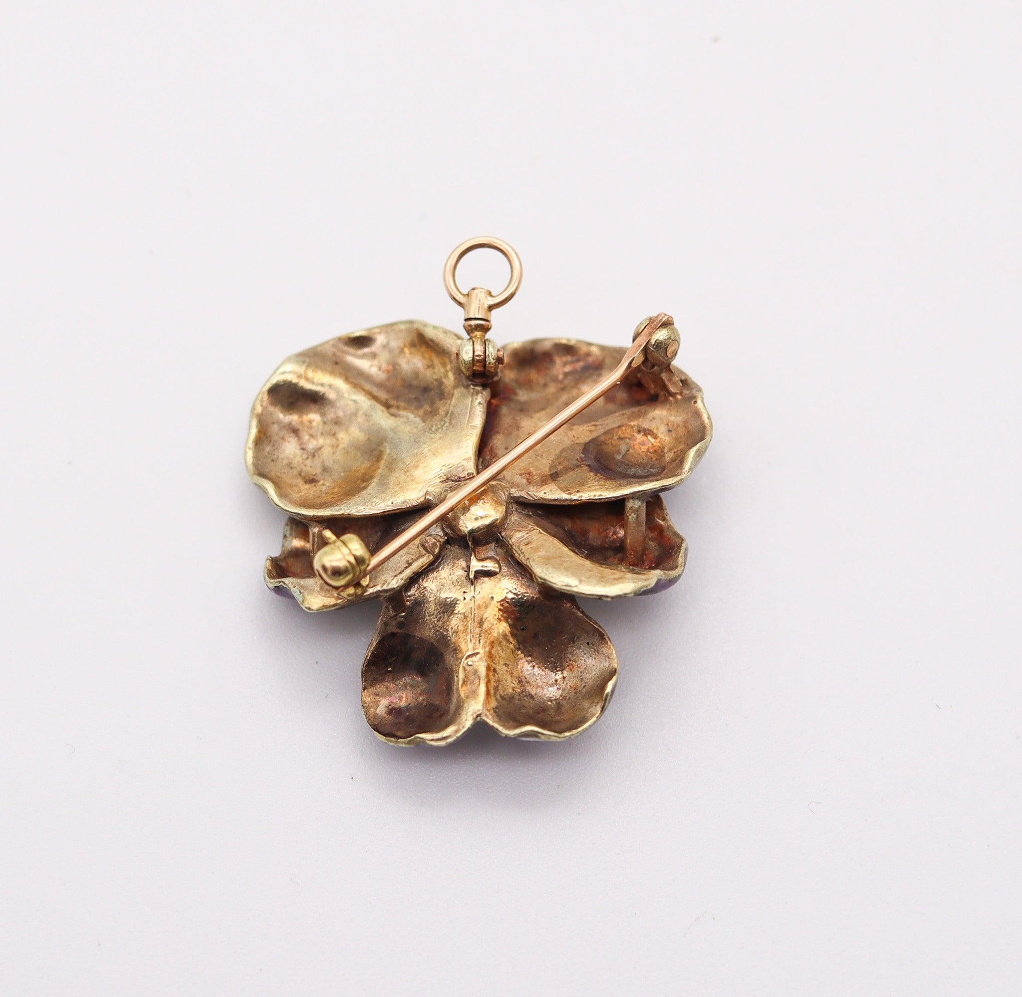 Women's ART NOUVEAU 1905 Purple Enameled Pansy Brooch In 18Kt Yellow Gold With Diamond For Sale
