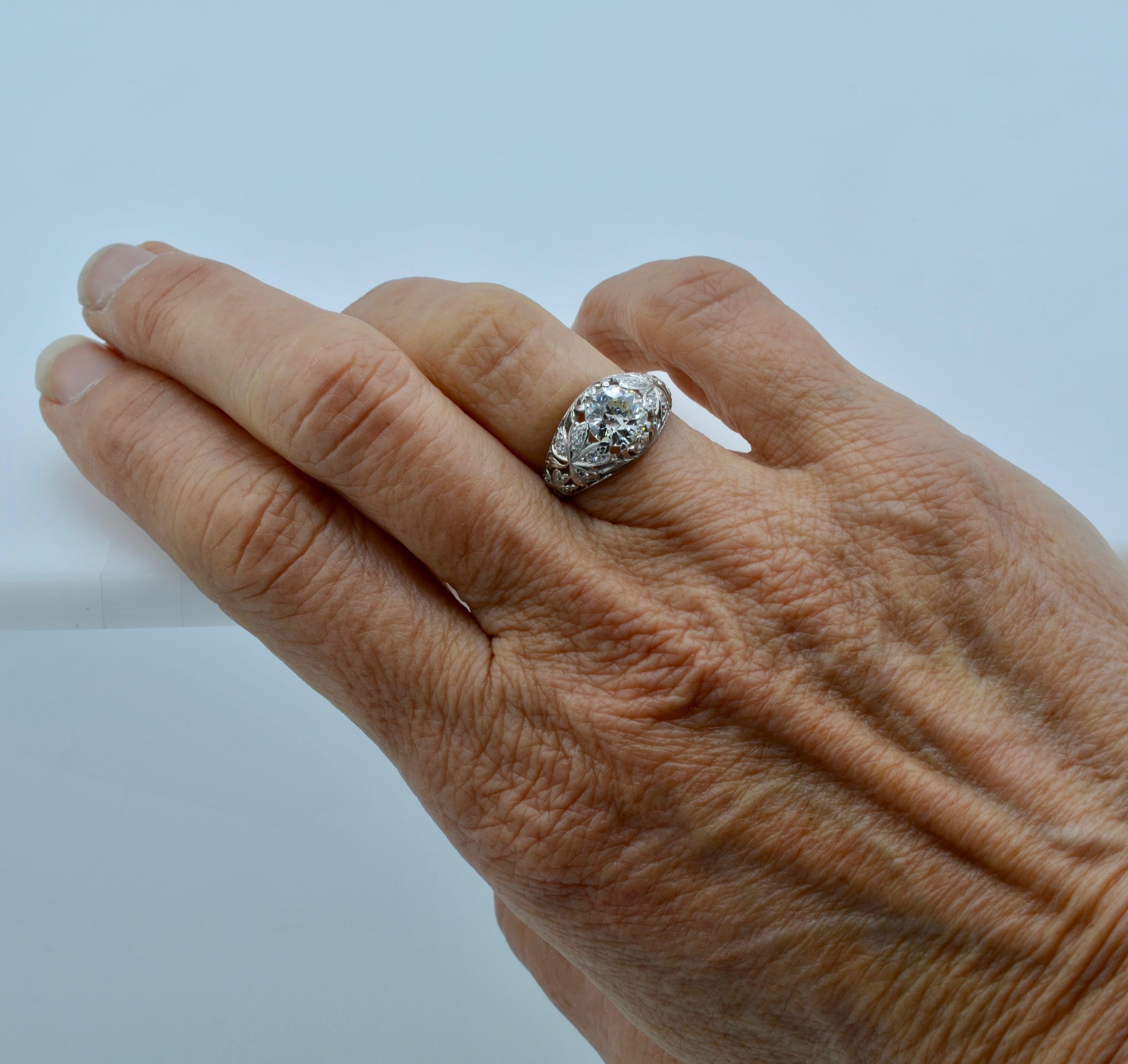 Women's Art Nouveau 1930s 1.65 Carat Old European Mine Cut Diamond and Platinum Ring For Sale