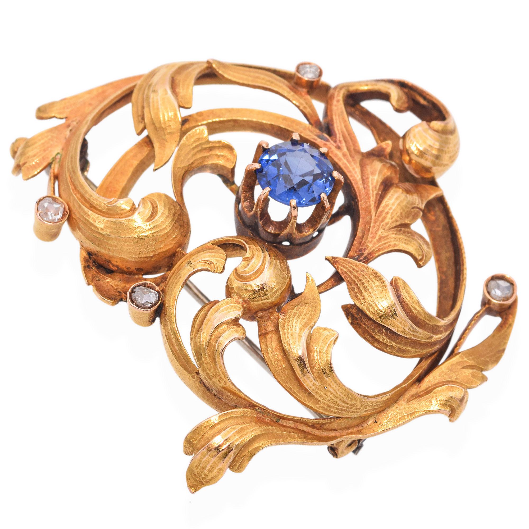 Spilla Art Nouveau in oro giallo 20 carati con zaffiro sintetico e diamanti taglio rosa In condizioni buone a New York, NY