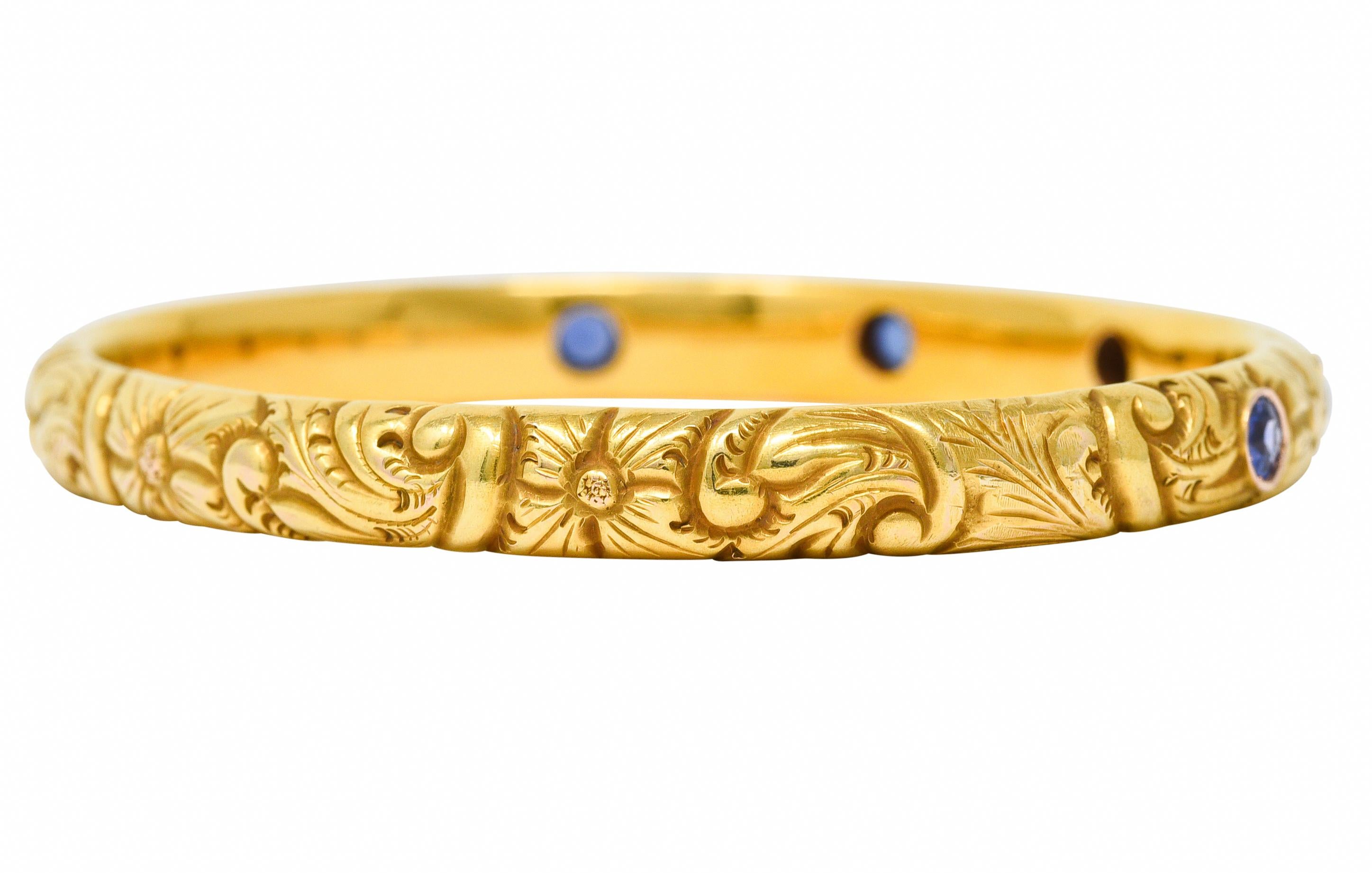 Jugendstil-Armreif mit Blumenschnörkeln, 2,10 Karat Saphir 14 Karat Gelbgold (Art nouveau)