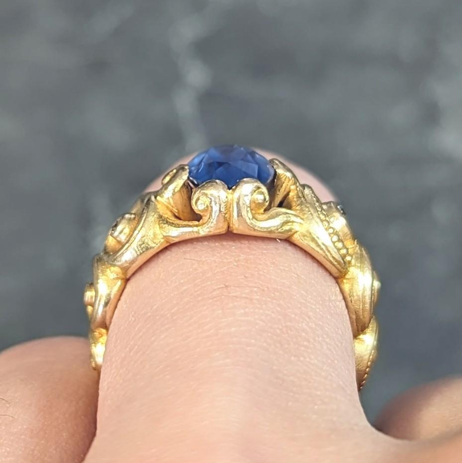 Art Nouveau 2.25 CTW Sapphire Diamond 18 Karat Yellow Gold Antique Swirl Ring For Sale 10