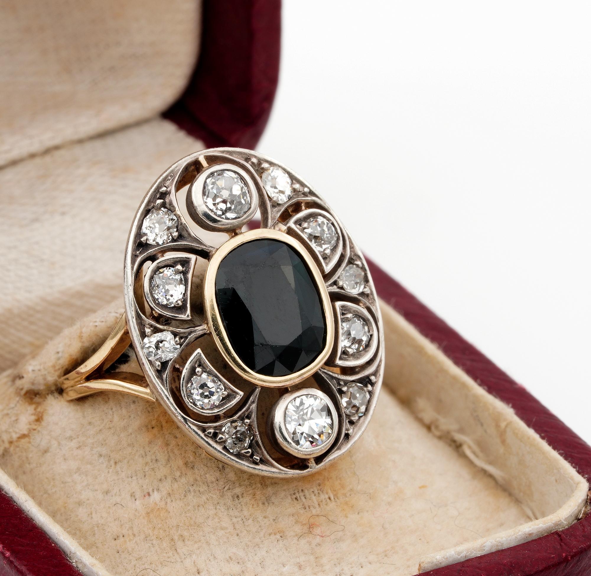 Taille ovale Bague Art Nouveau 2.40 Ct Natural Sapphire 1.20 Ct Old Mine Diamond Ring en vente