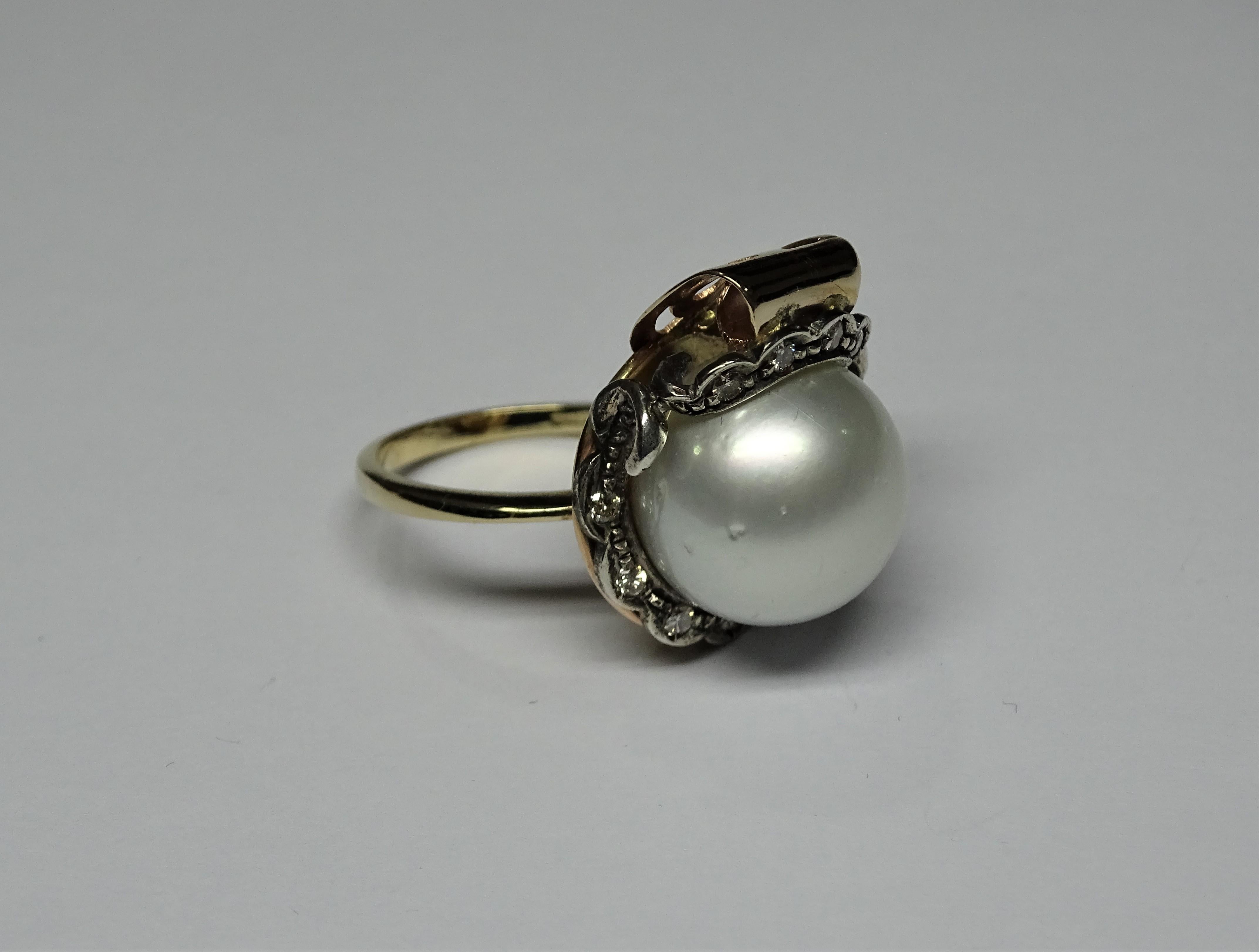 Art Nouveau 25.22 Carat Pearl White Diamond 14 Karat Yellow Gold Ring For Sale 3