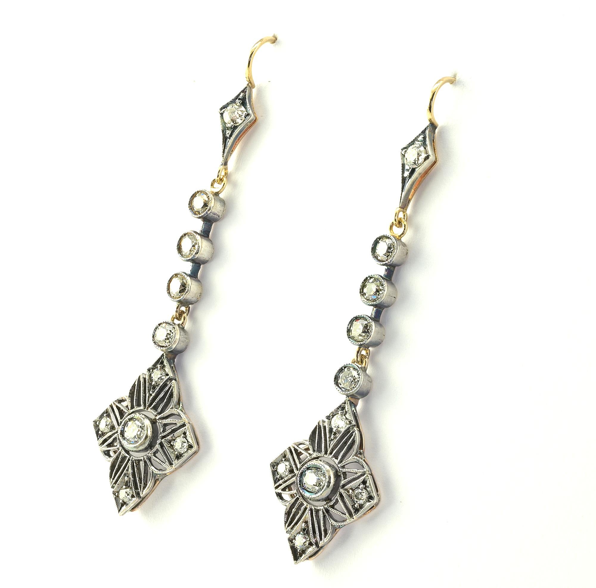 Women's or Men's Art Nouveau 2.90 Ct Diamond Drop Earrings 18 KT Silver For Sale