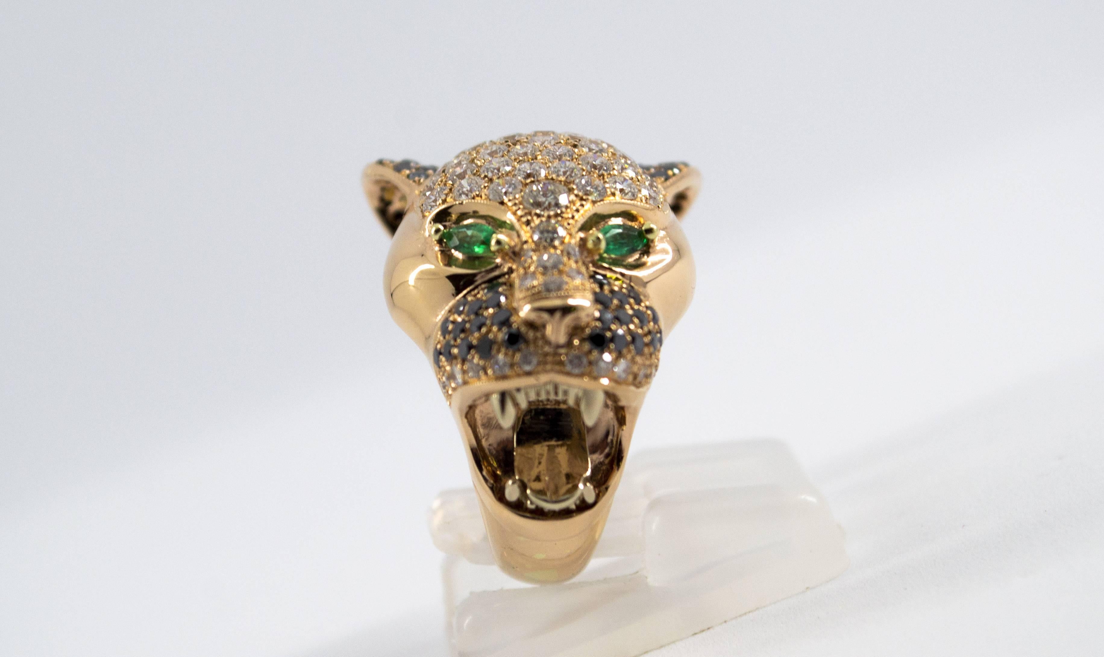 This Ring is made of 14K Yellow Gold.
This Ring has 2.90 Carats of White Modern Round Cut Diamonds.
This Ring has 0.60 Carats of Black Modern Round Cut Diamonds.
This Ring has 0.10 Carats of Emeralds.
Size ITA: 15 USA: 7
We're a workshop so every