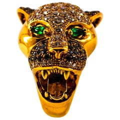 Bague cocktail « Tiger » Art Nouveau en or jaune avec diamants blancs de 3,70 carats et émeraudes