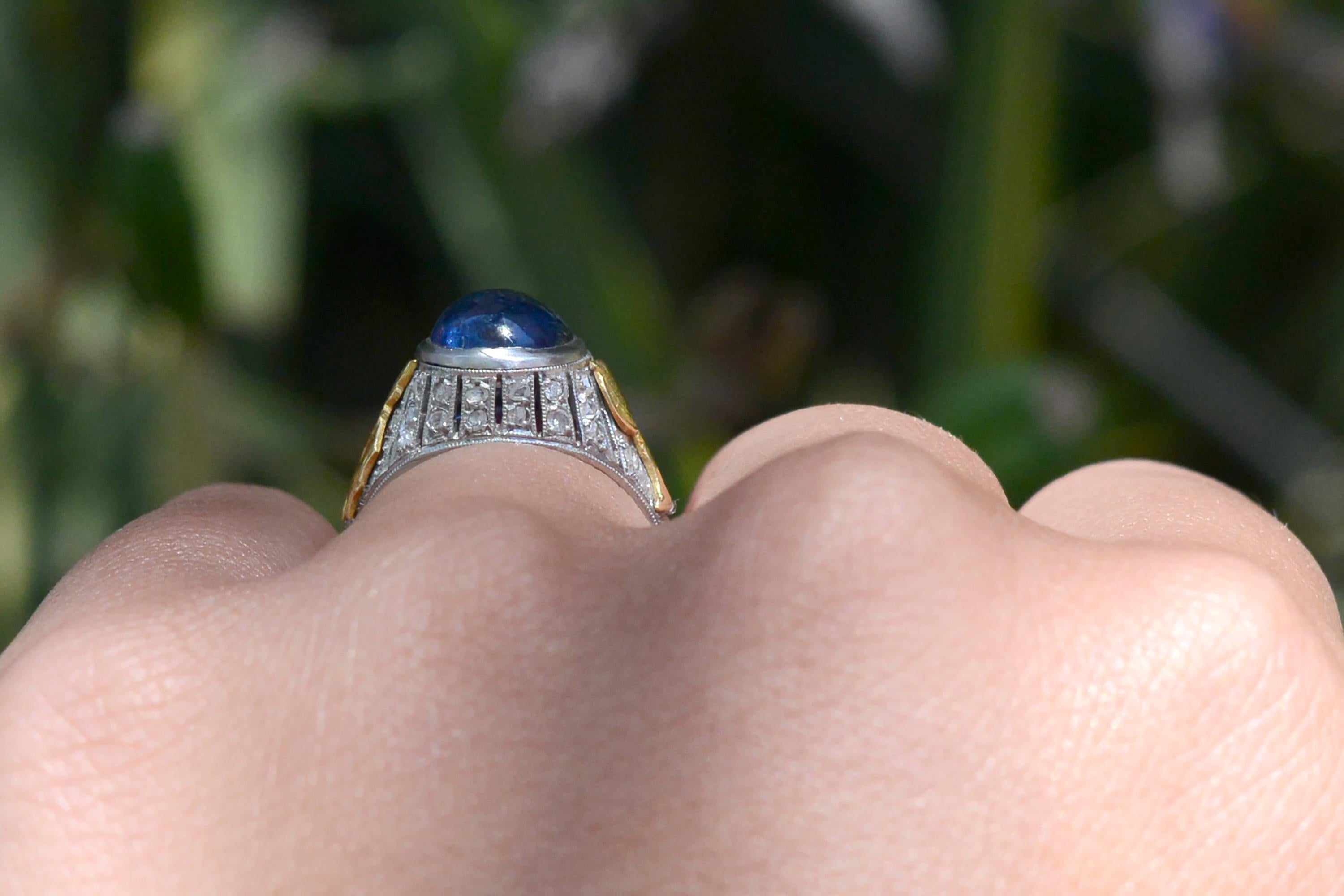 Women's or Men's Antique Art Nouveau 4 Carat Cabochon Sapphire Engagement Ring For Sale